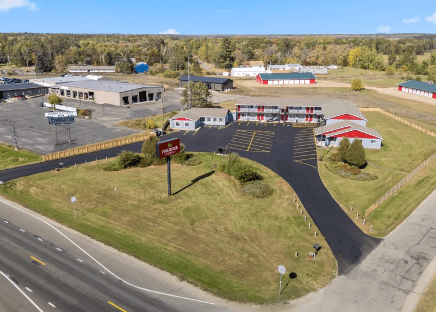 Pine River Apartment: 2684 MN-371 SW