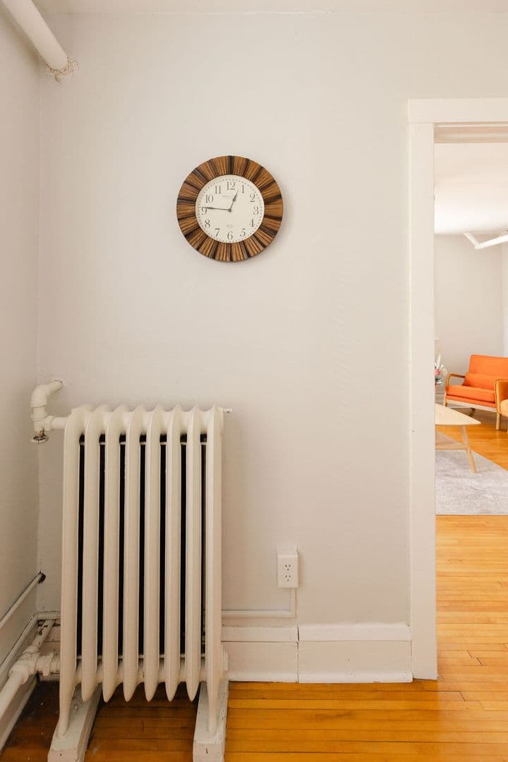 Minneapolis Apartment: 4106 Chicago Ave. S.