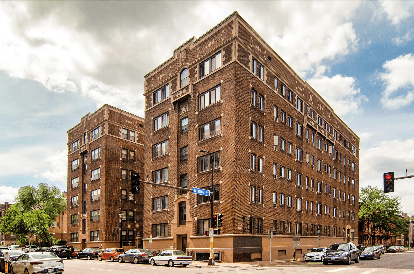 Minneapolis Apartment: 1500 La Salle Ave.