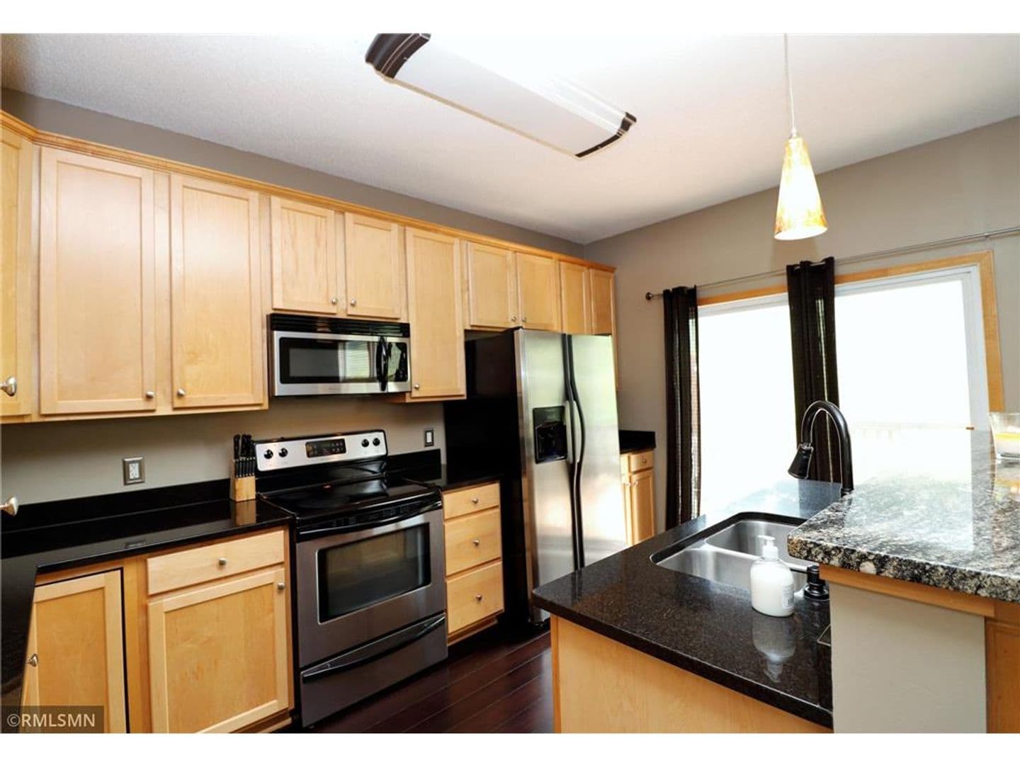 Prior Lake House: 14343 Brookmere Blvd.