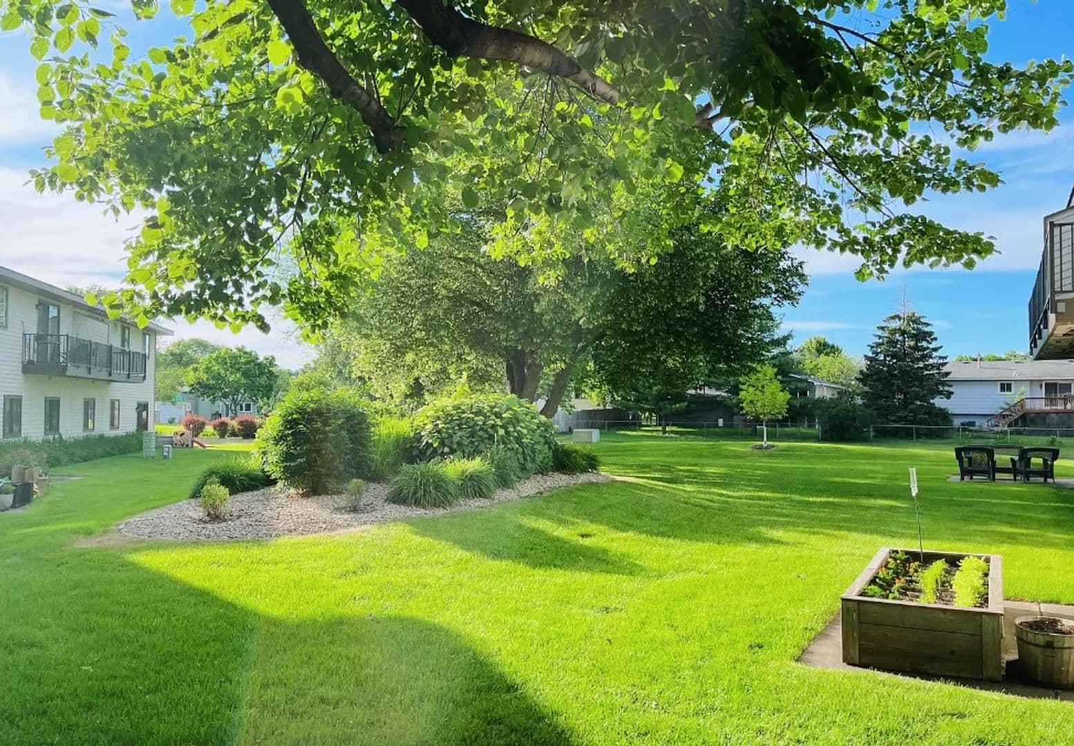 Champlin House: 11151 Edgewood Cir N