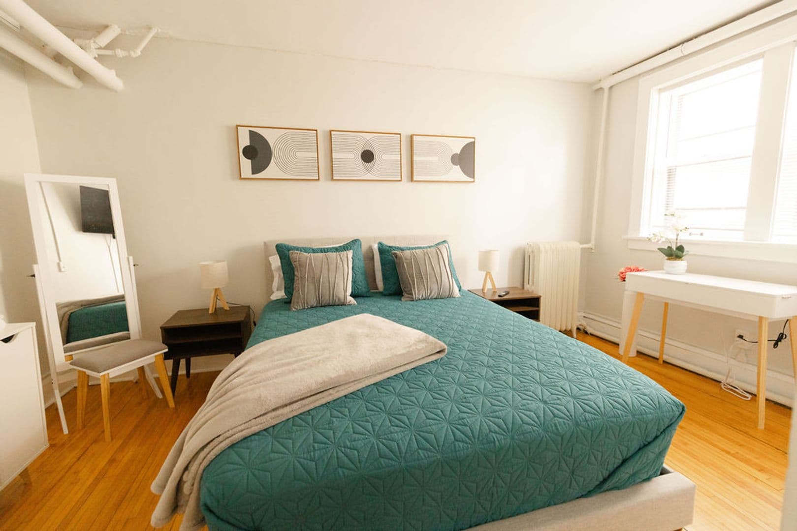 Minneapolis Apartment: 4106 Chicago Ave. S.
