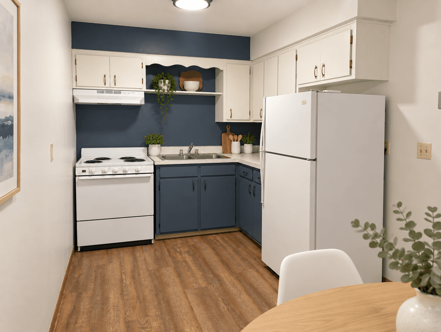 Champlin Apartment: 438 Independence Ave.
