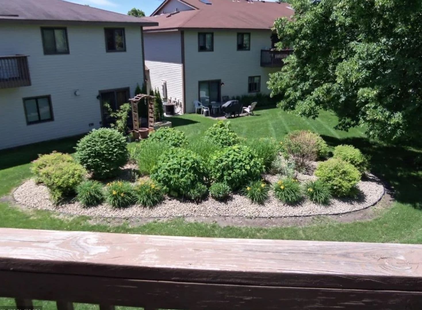 Champlin House: 11151 Edgewood Cir N