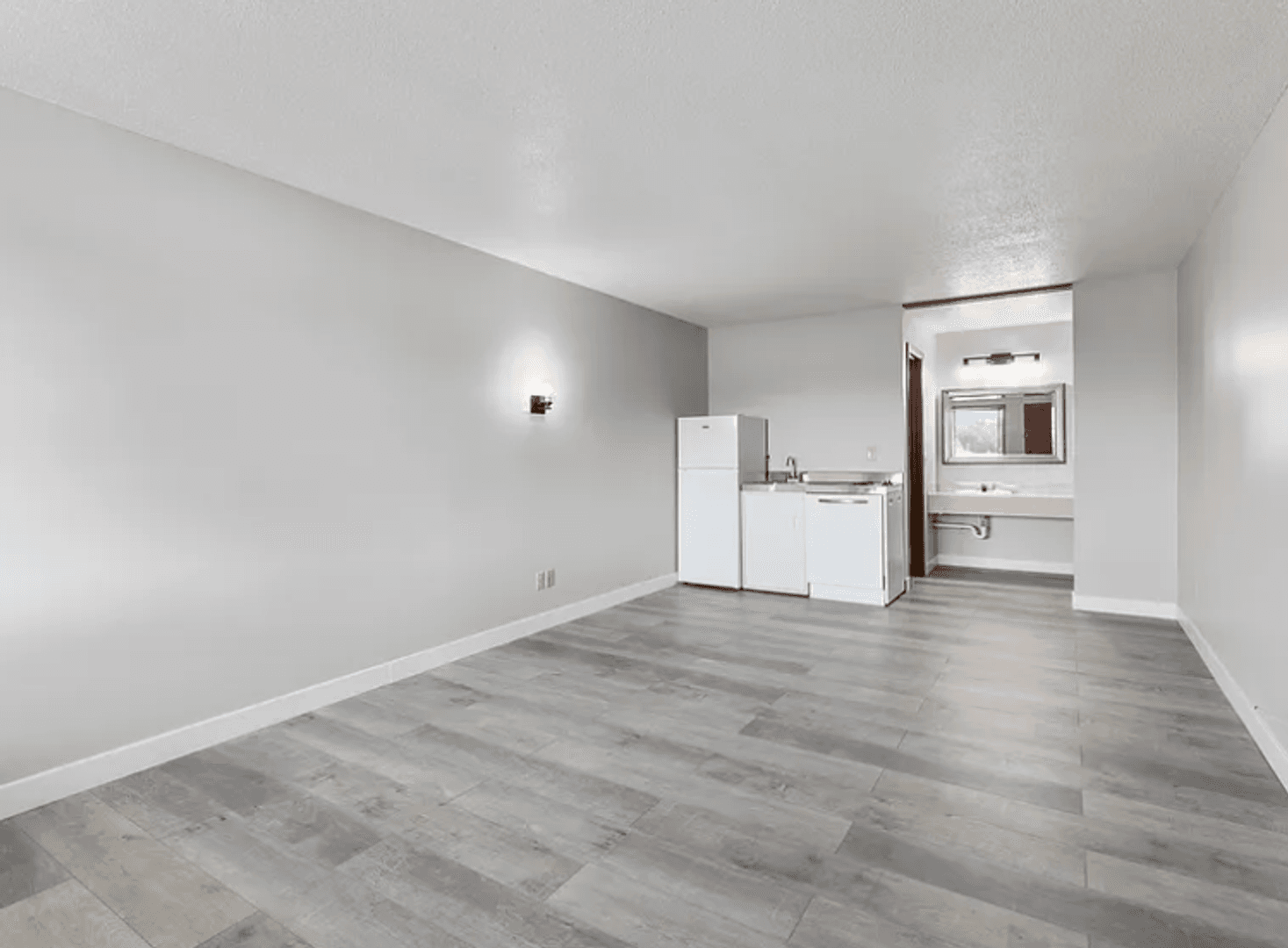 Pine River Apartment: 2684 MN-371 SW