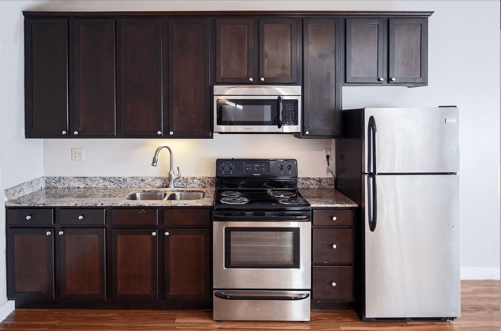 Minneapolis Apartment: 1500 La Salle Ave.