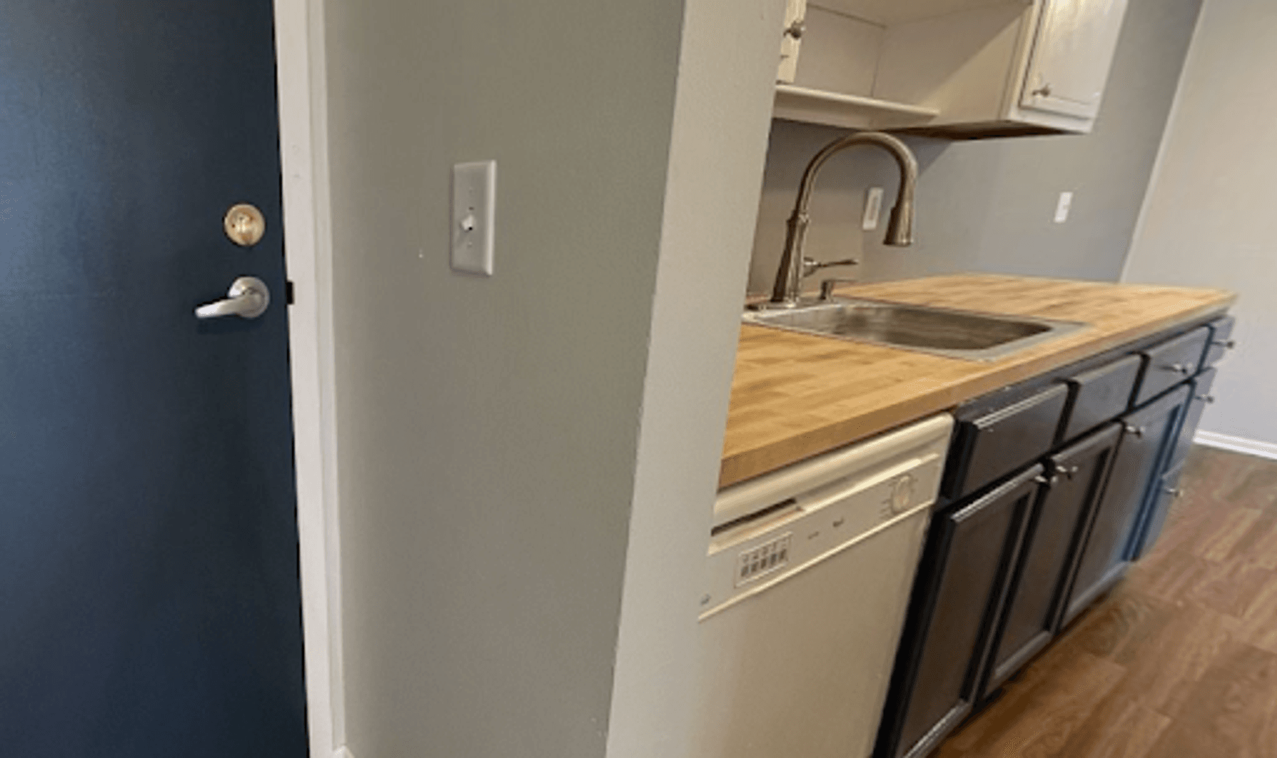 St. Louis Park Apartment: 8300 31st St. W