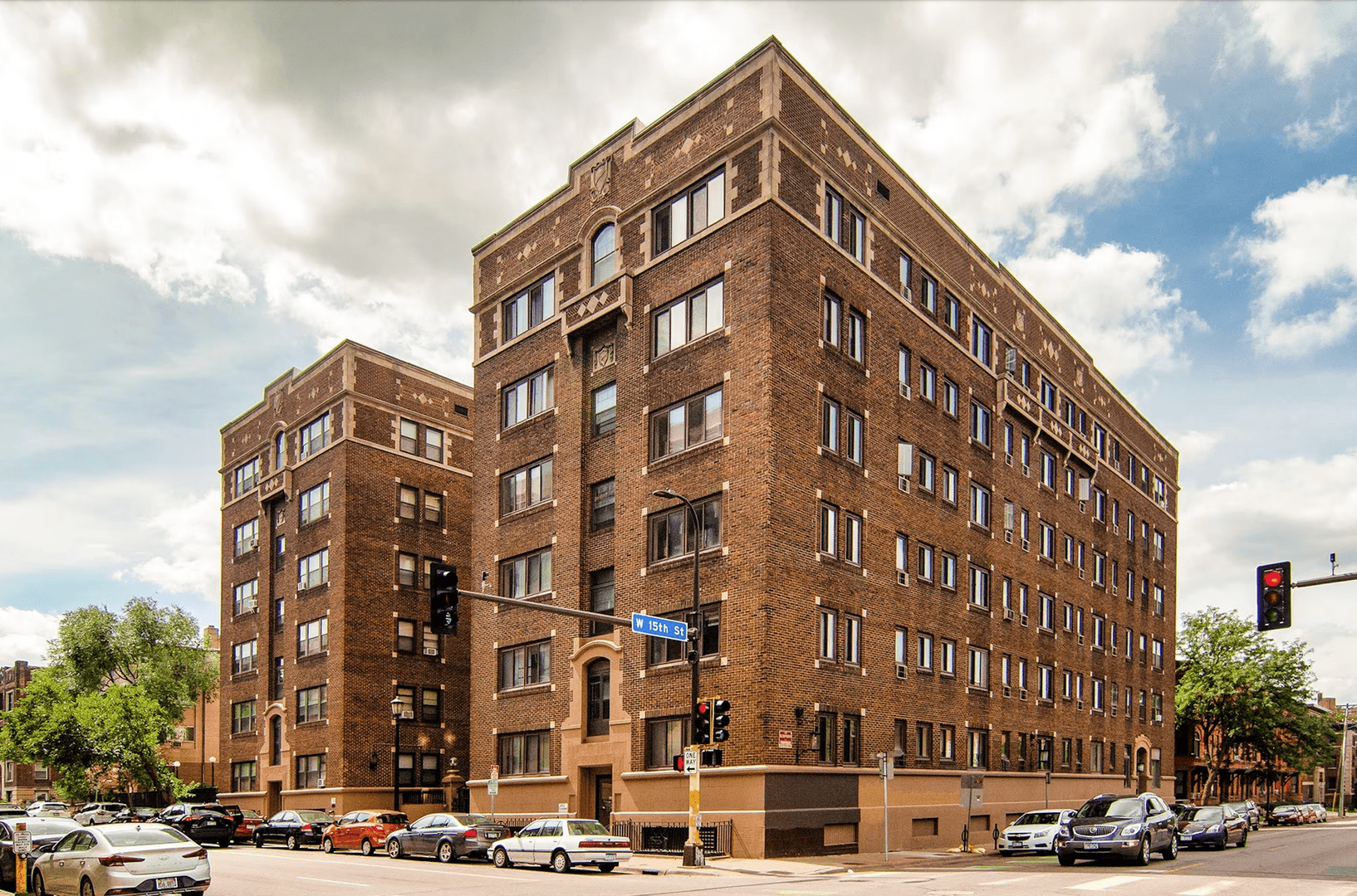 Minneapolis Apartment: 1500 La Salle Ave.