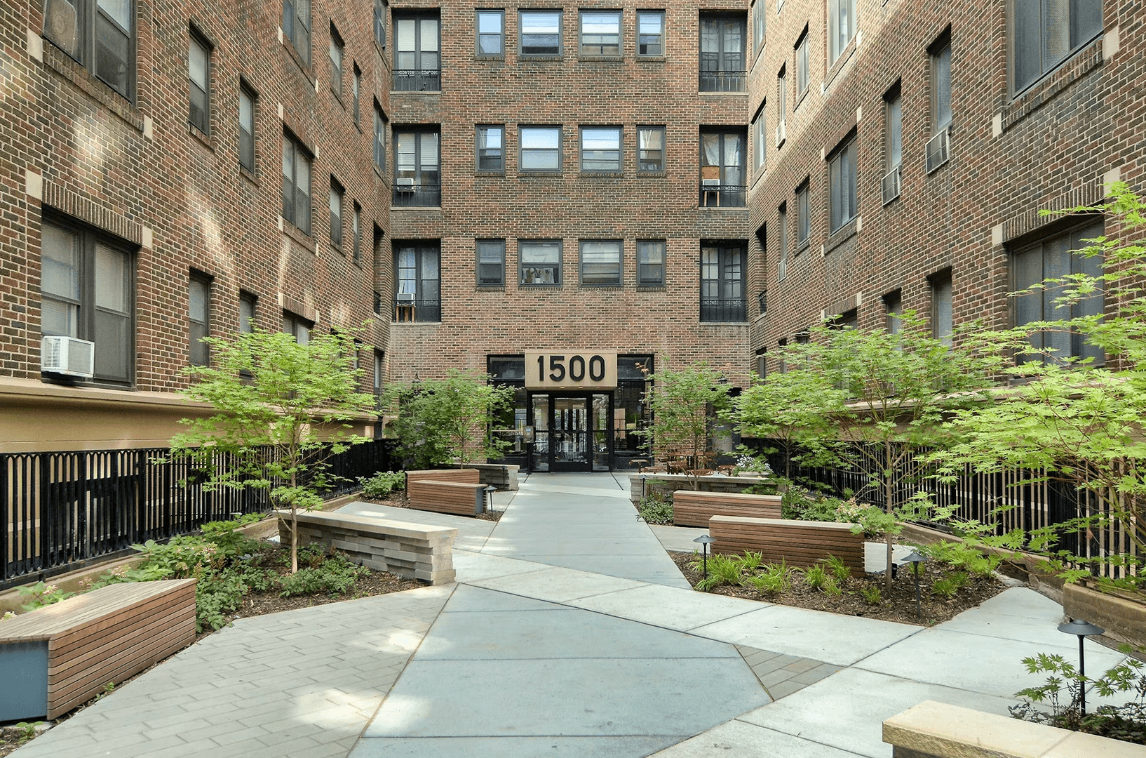Minneapolis Apartment: 1500 La Salle Ave.