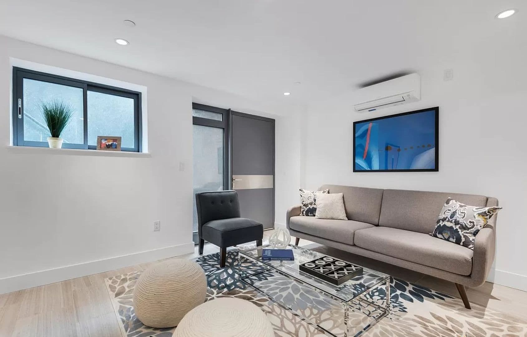 Long Island City Apartment: 42-83 Hunter Street