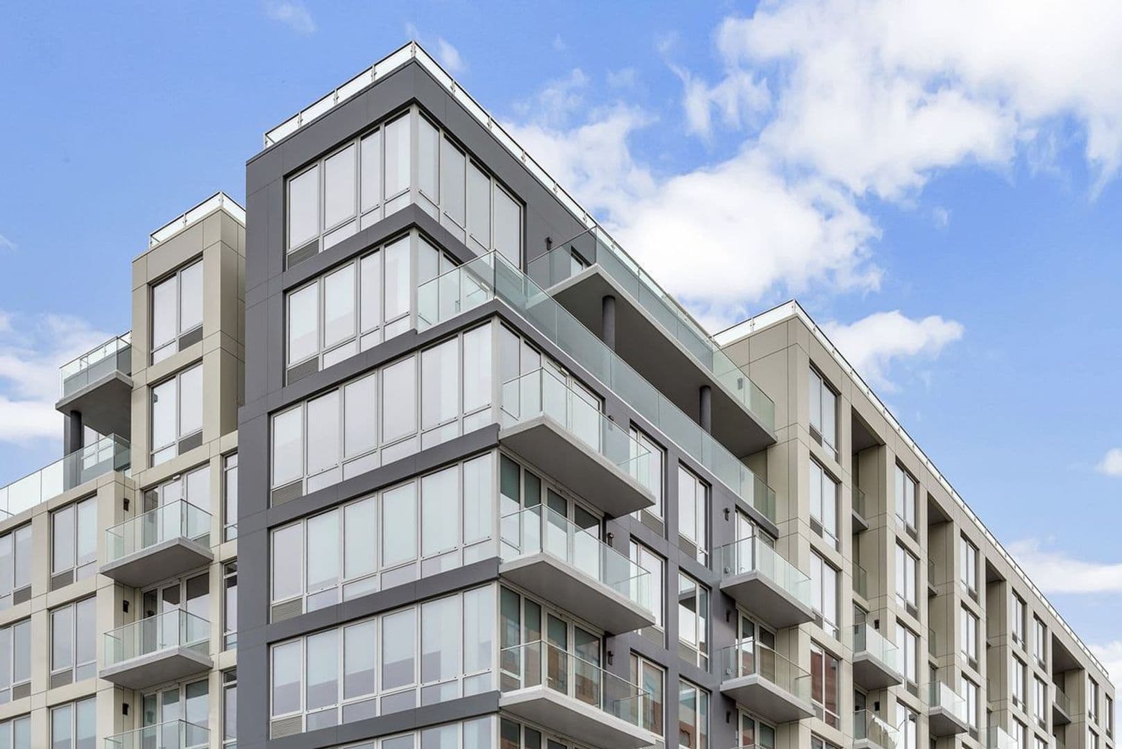 Astoria Apartment: 1401 Broadway
