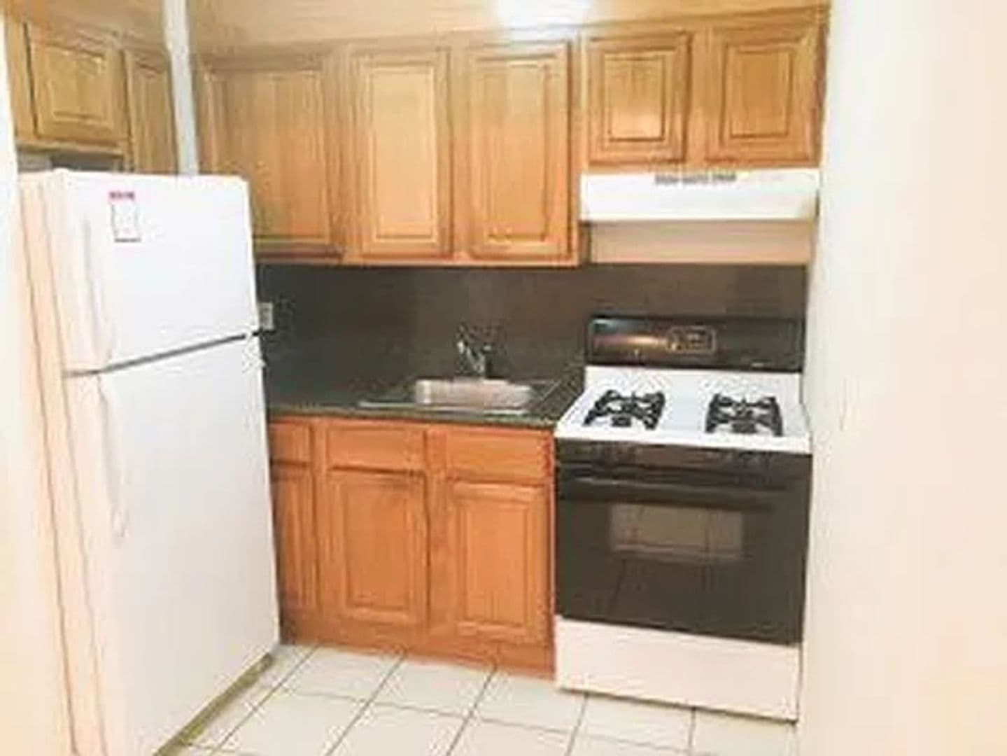 Briarwood Apartment: 141-31 Pershing Crescent