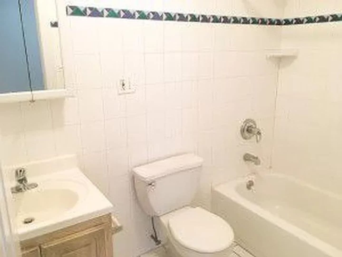 Briarwood Apartment: 141-31 Pershing Crescent