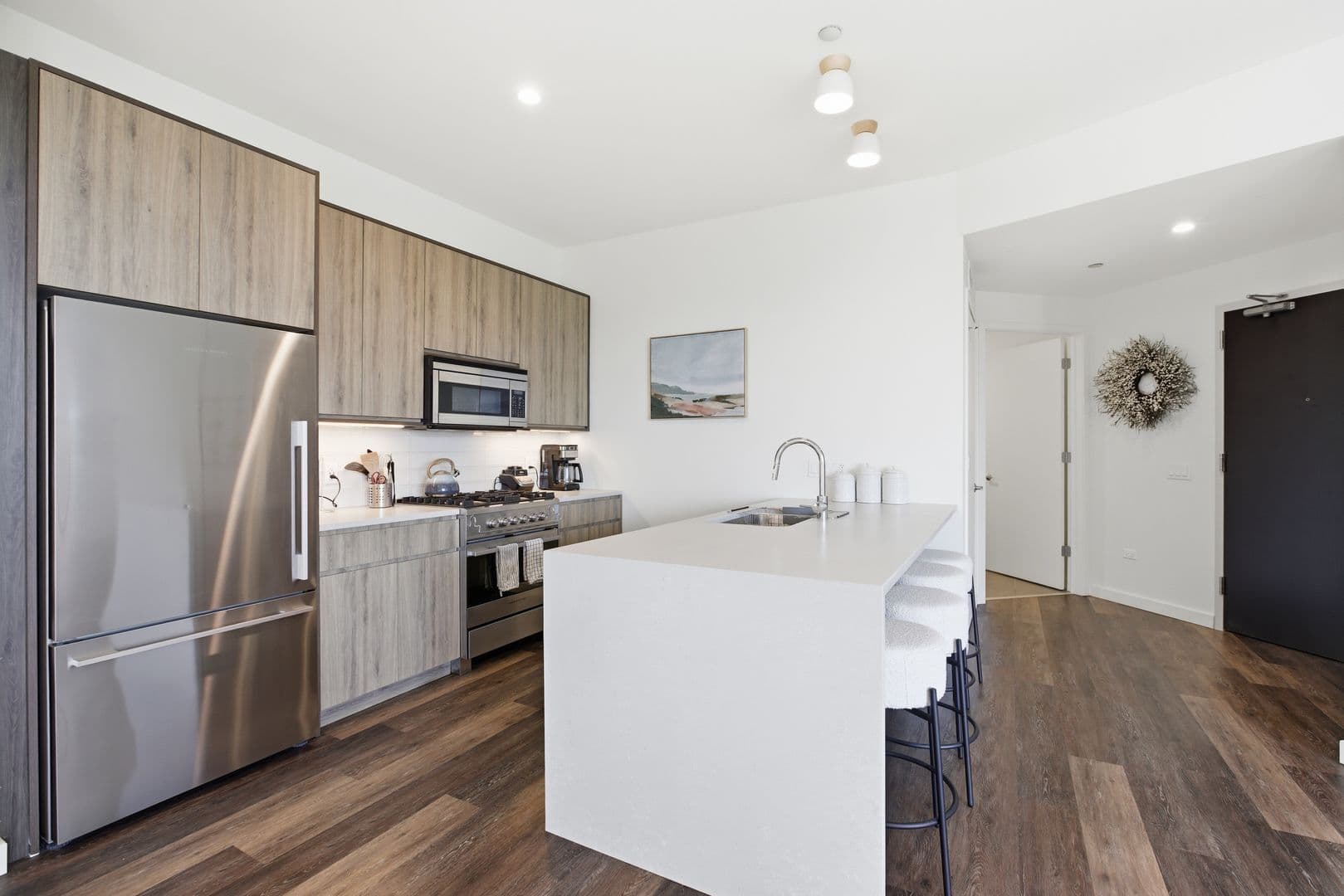 Chicago Apartment: 1122 W. Chicago Avenue