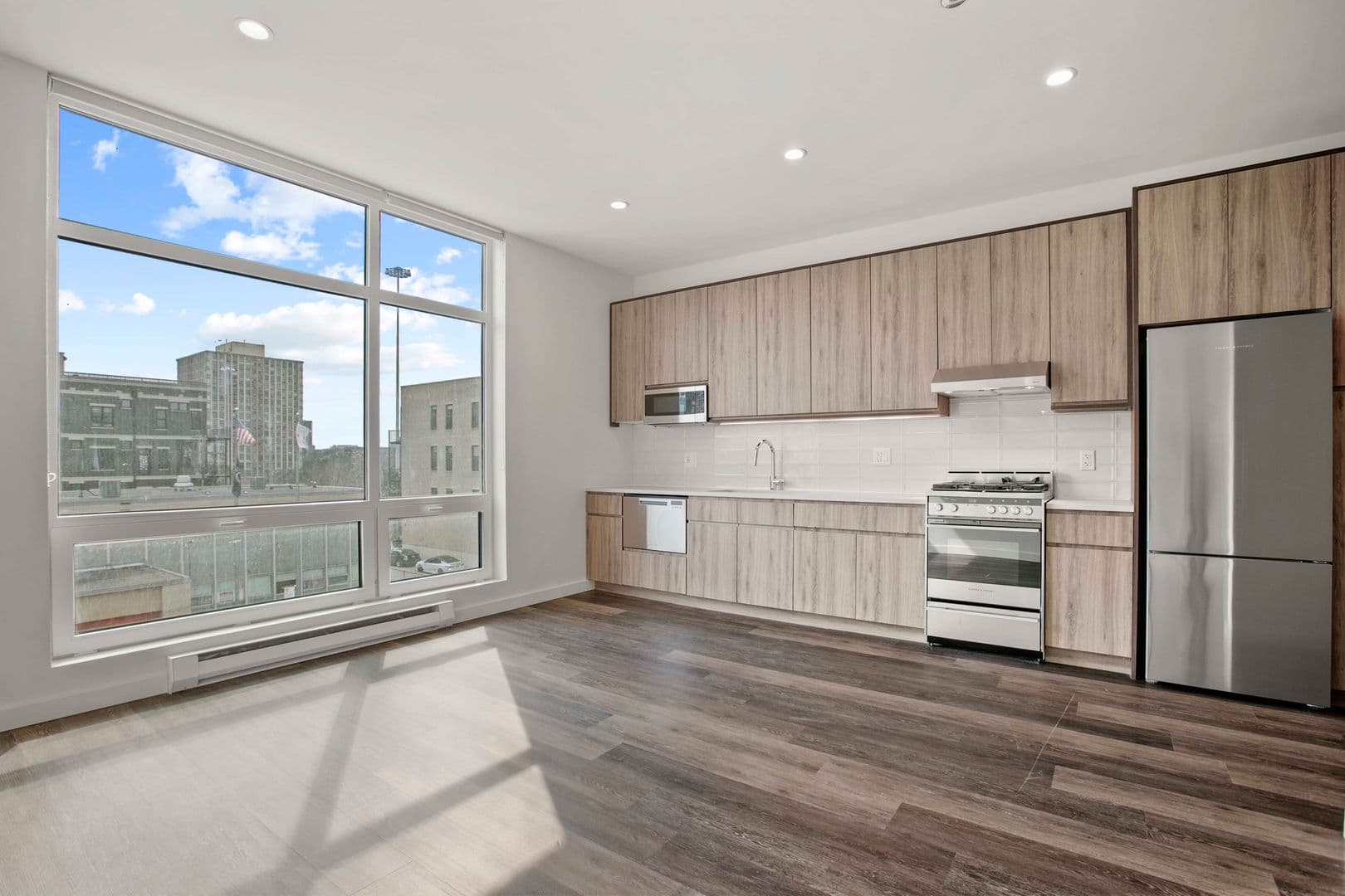 Chicago Apartment: 1122 W. Chicago Avenue