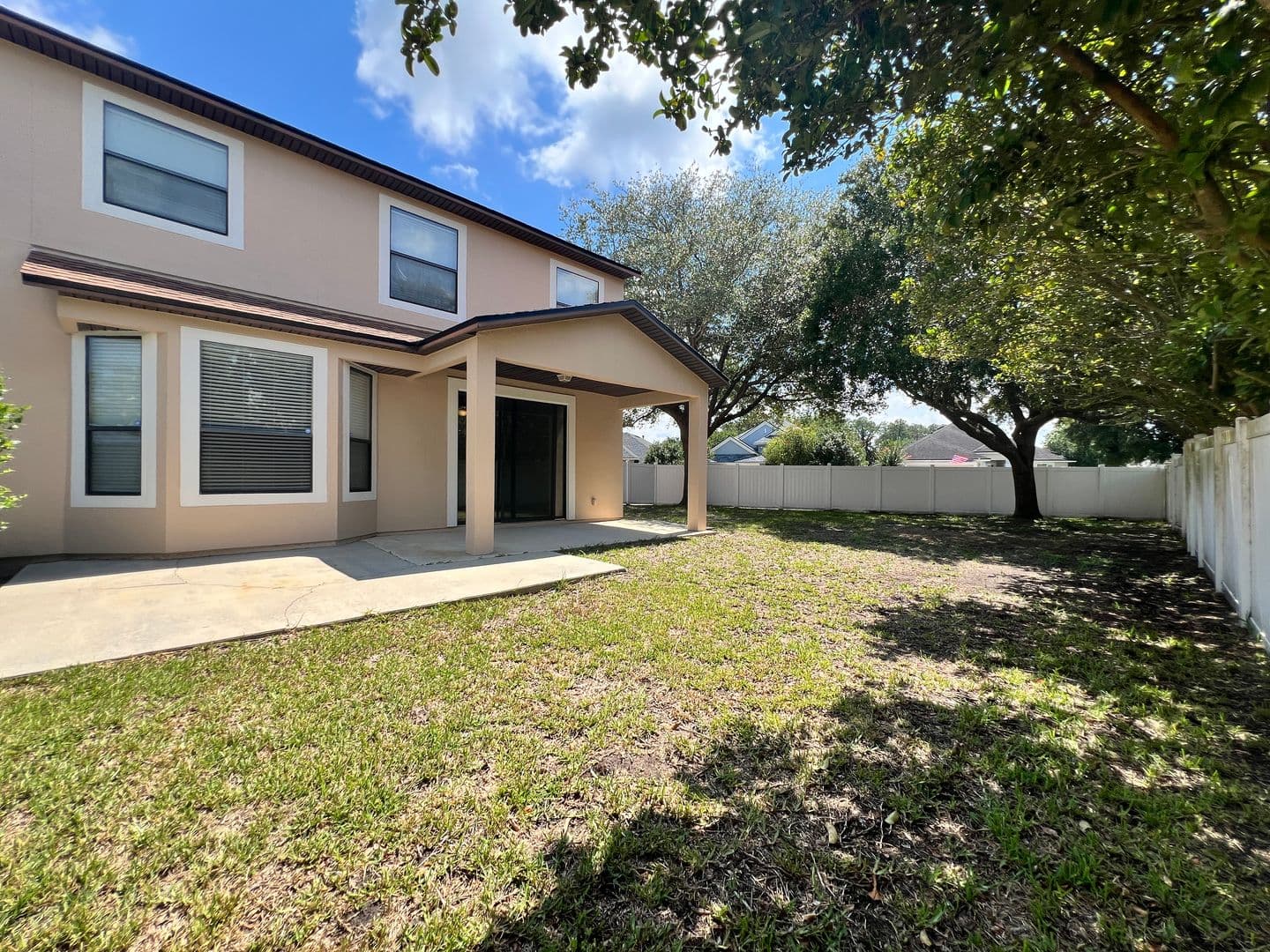 Jacksonville House: 13491 Teddington Lane