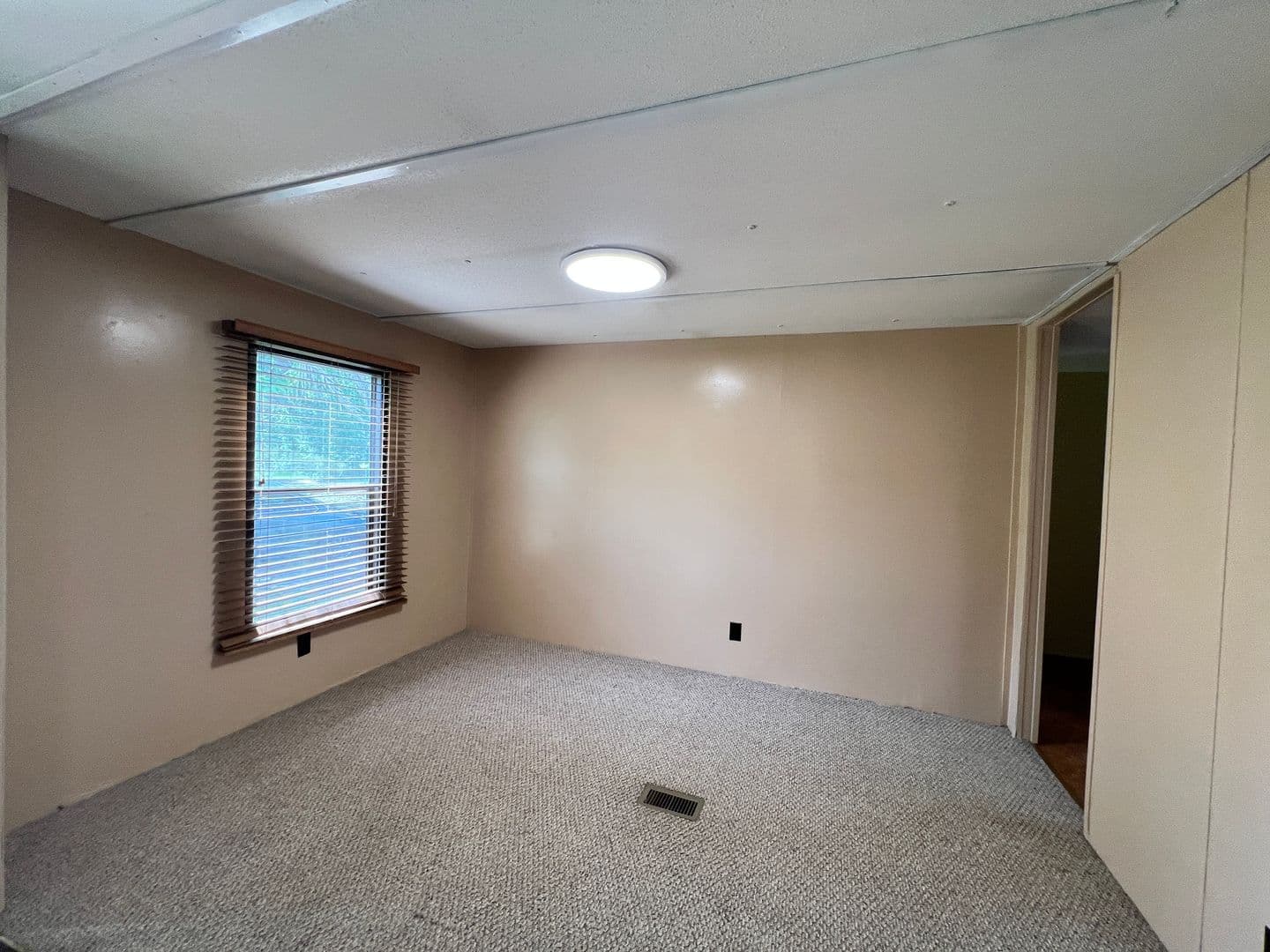Jacksonville Apartment: 14250 Tiki Lane