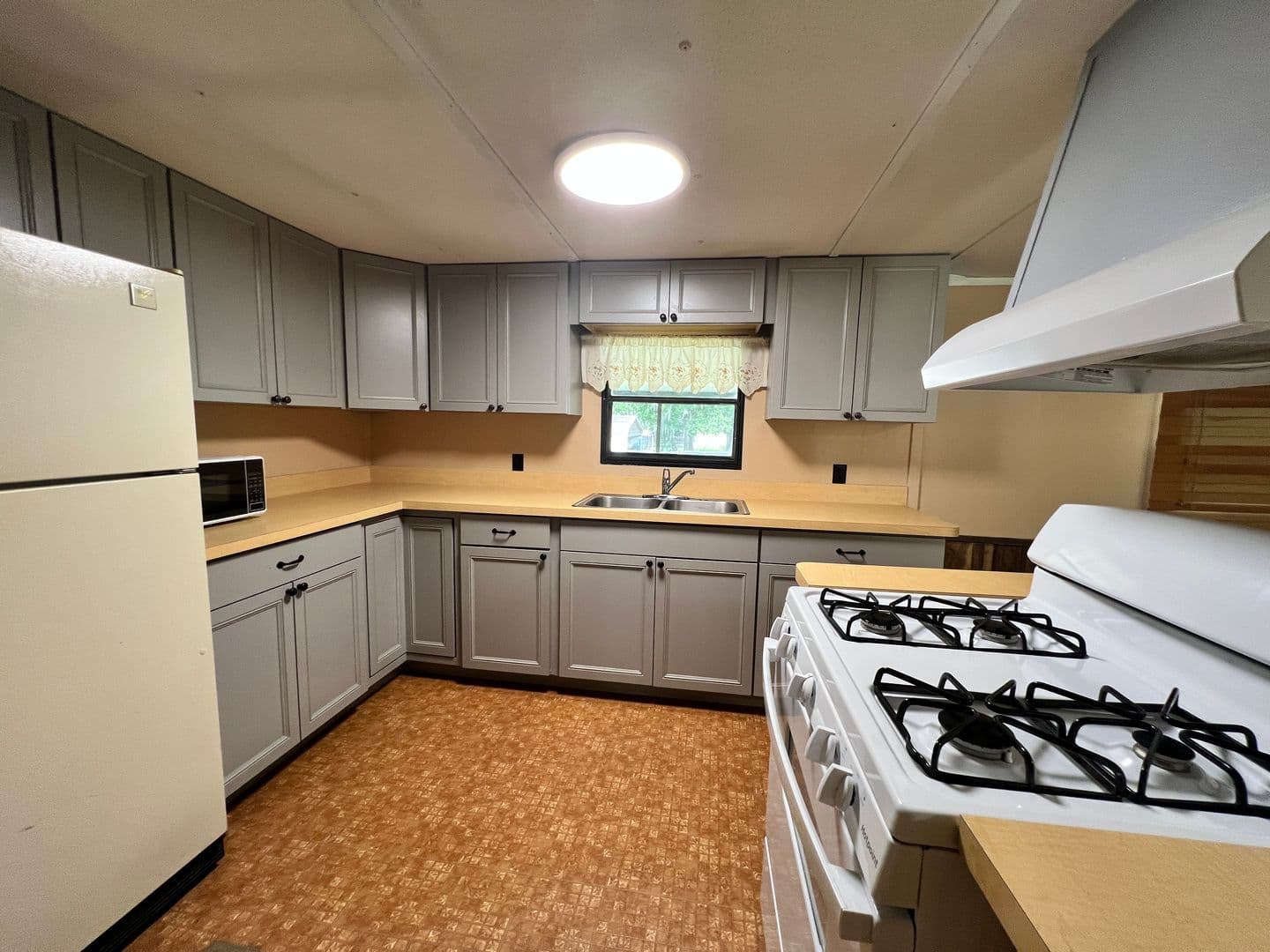 Jacksonville Apartment: 14250 Tiki Lane