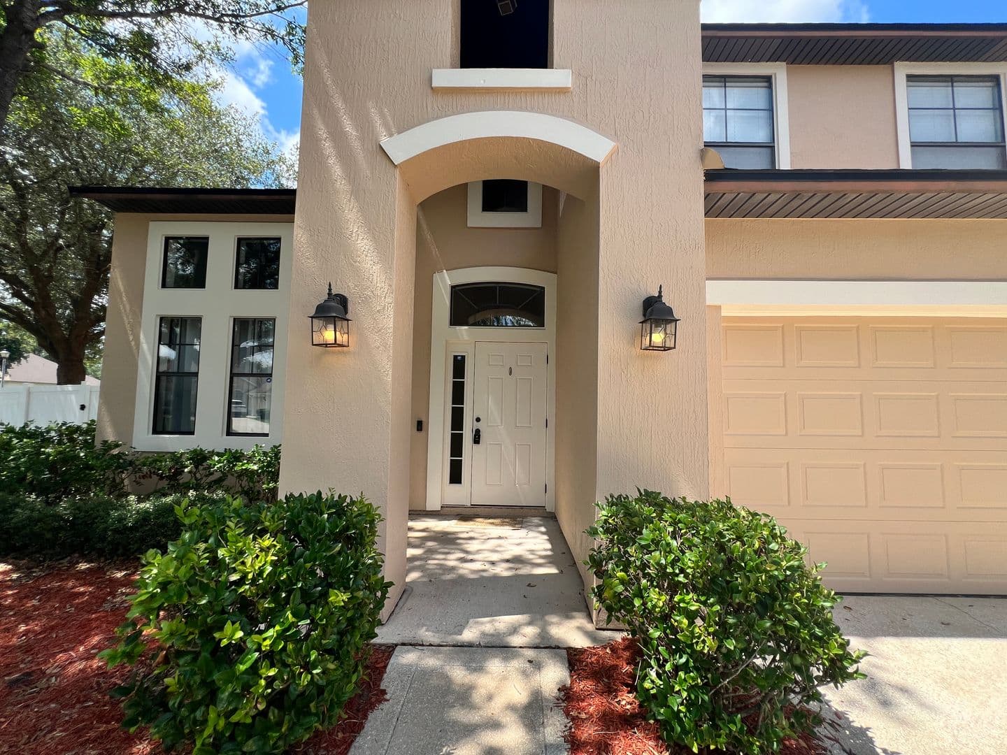 Jacksonville House: 13491 Teddington Lane