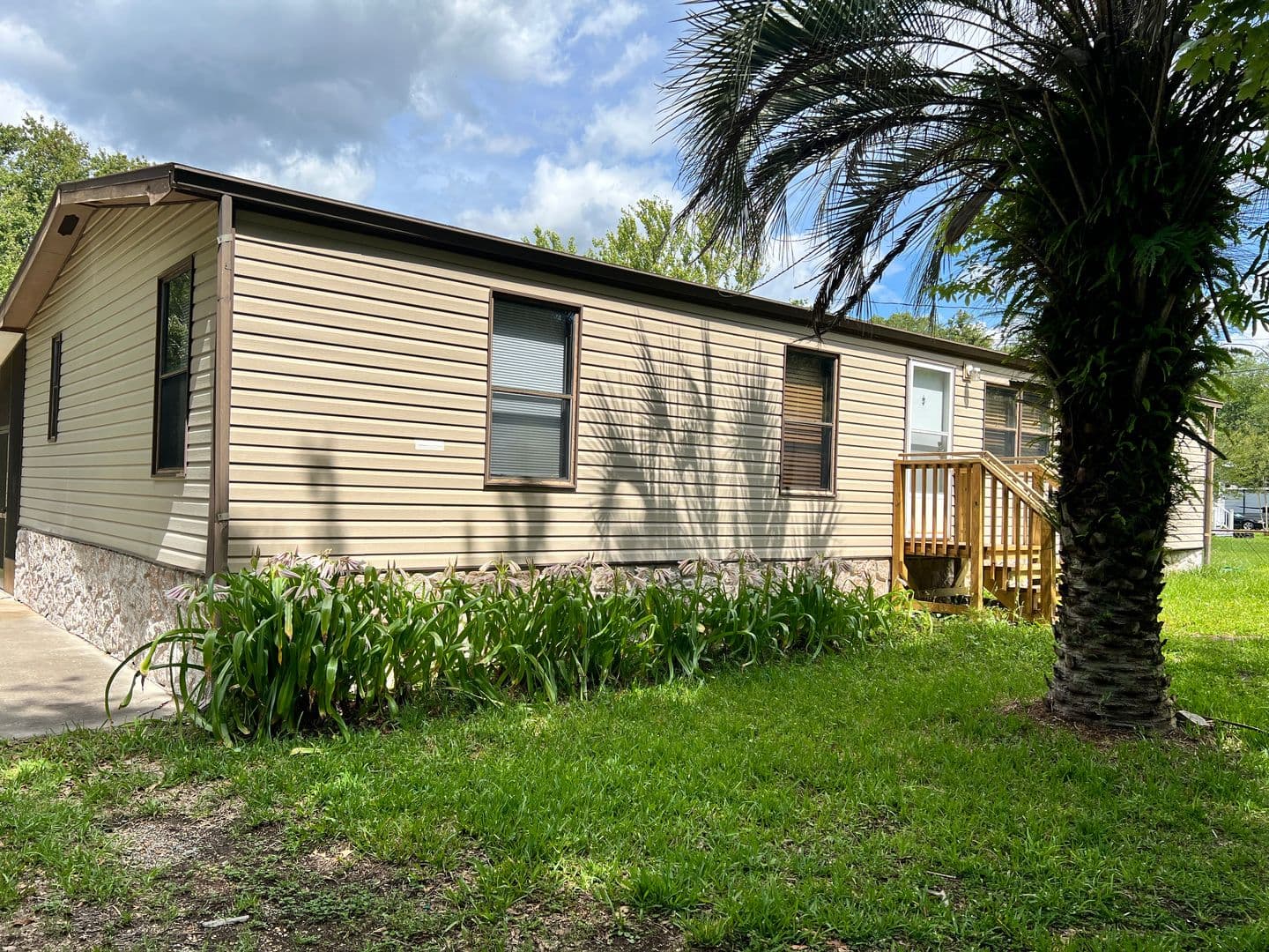 Jacksonville Apartment: 14250 Tiki Lane