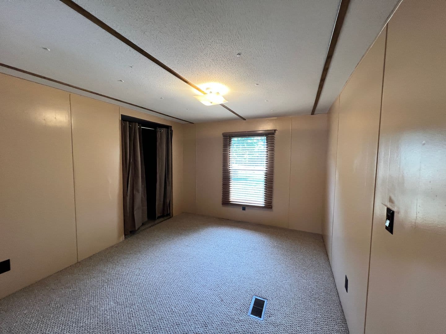 Jacksonville Apartment: 14250 Tiki Lane