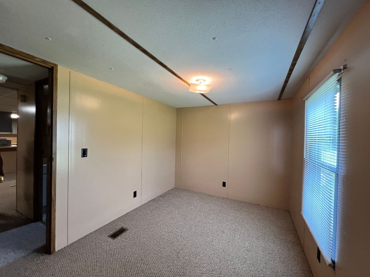Jacksonville Apartment: 14250 Tiki Lane