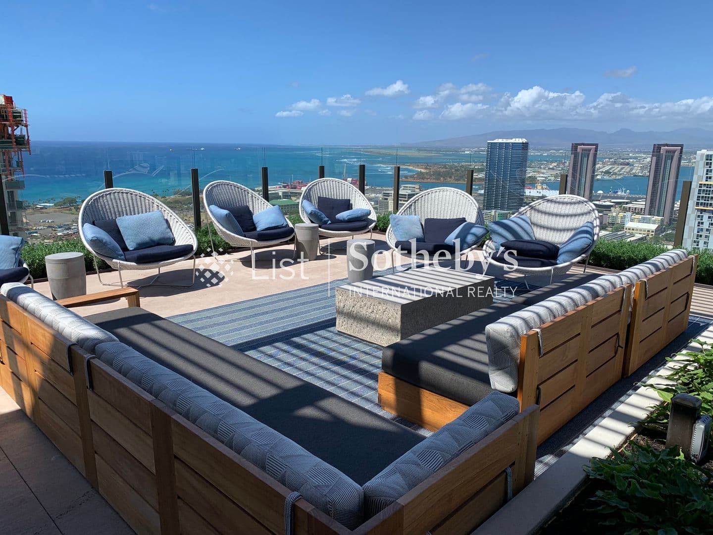 Honolulu Condo: 987 Queen St