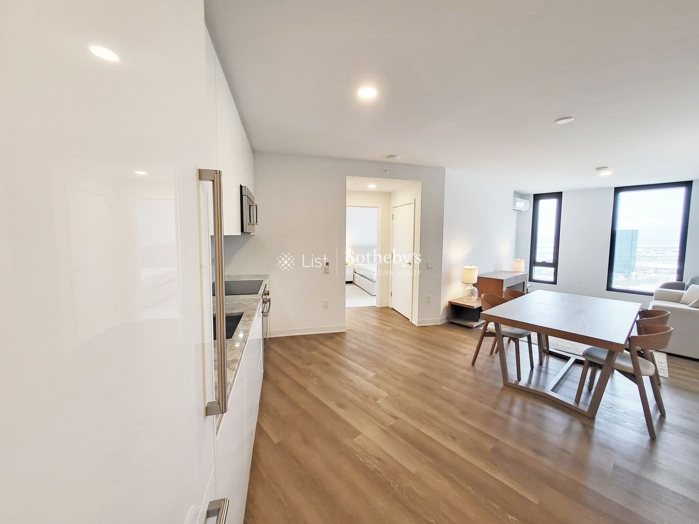 Honolulu Condo: 987 Queen Street #3713
