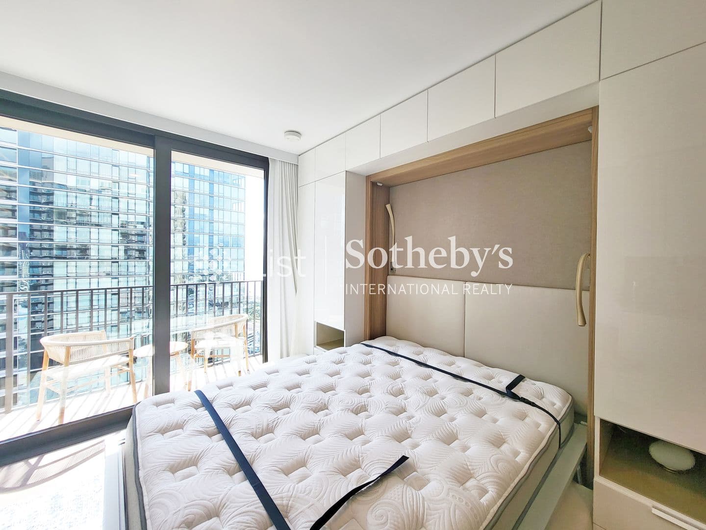 Honolulu Condo: 987 Queen St