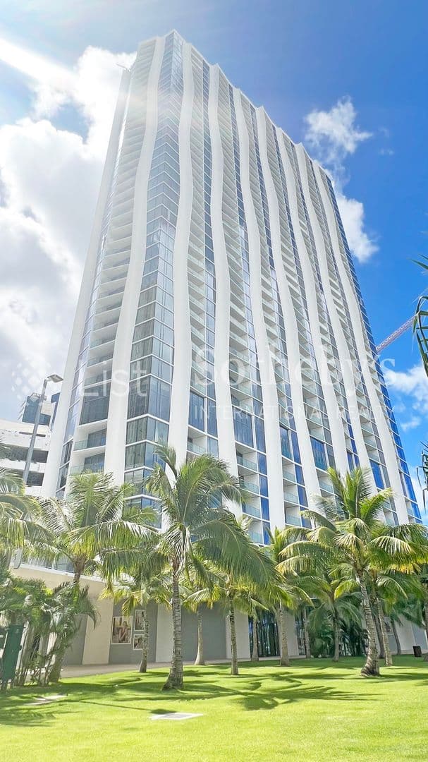 Honolulu Condo: 1000 Auahi St #2003