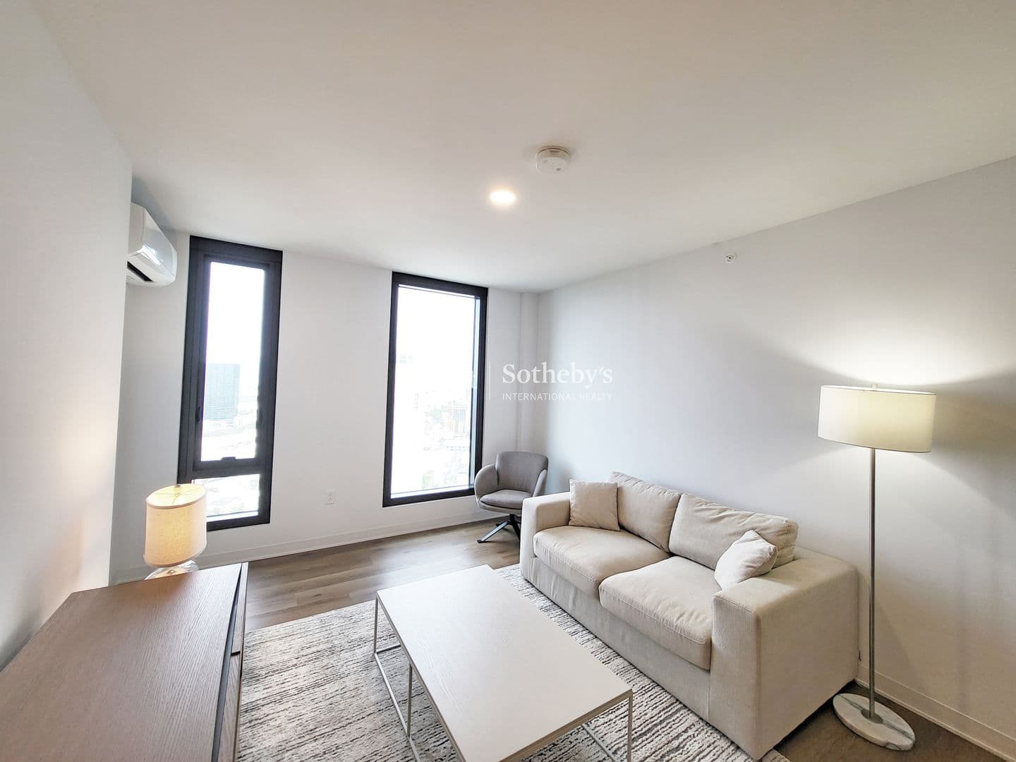 Honolulu Condo: 987 Queen Street #3713