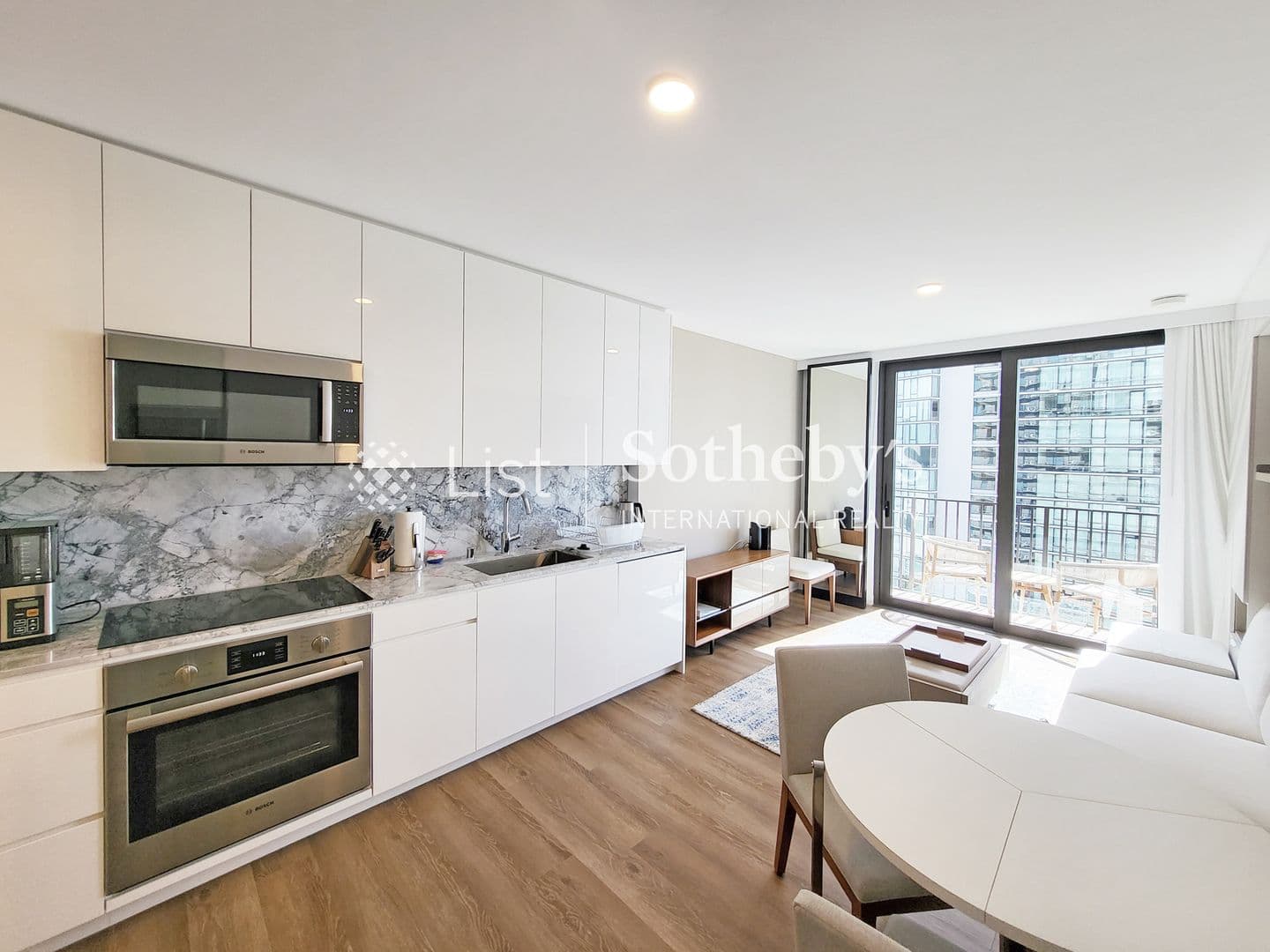 Honolulu Condo: 987 Queen st