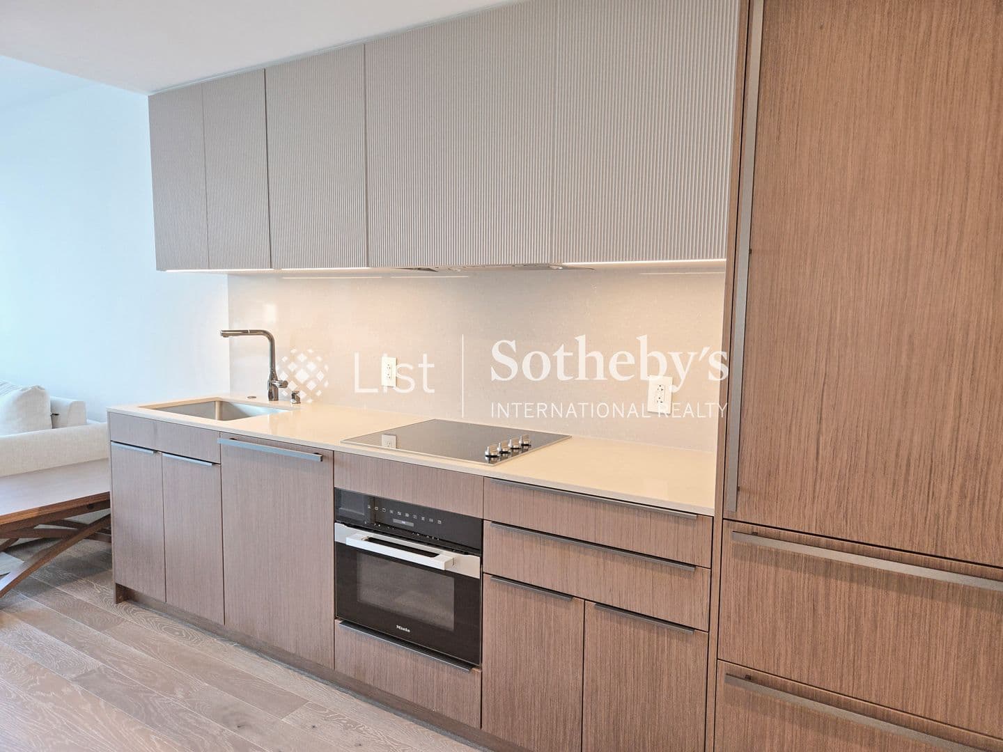 Honolulu Condo: 333 Ward Ave. #913