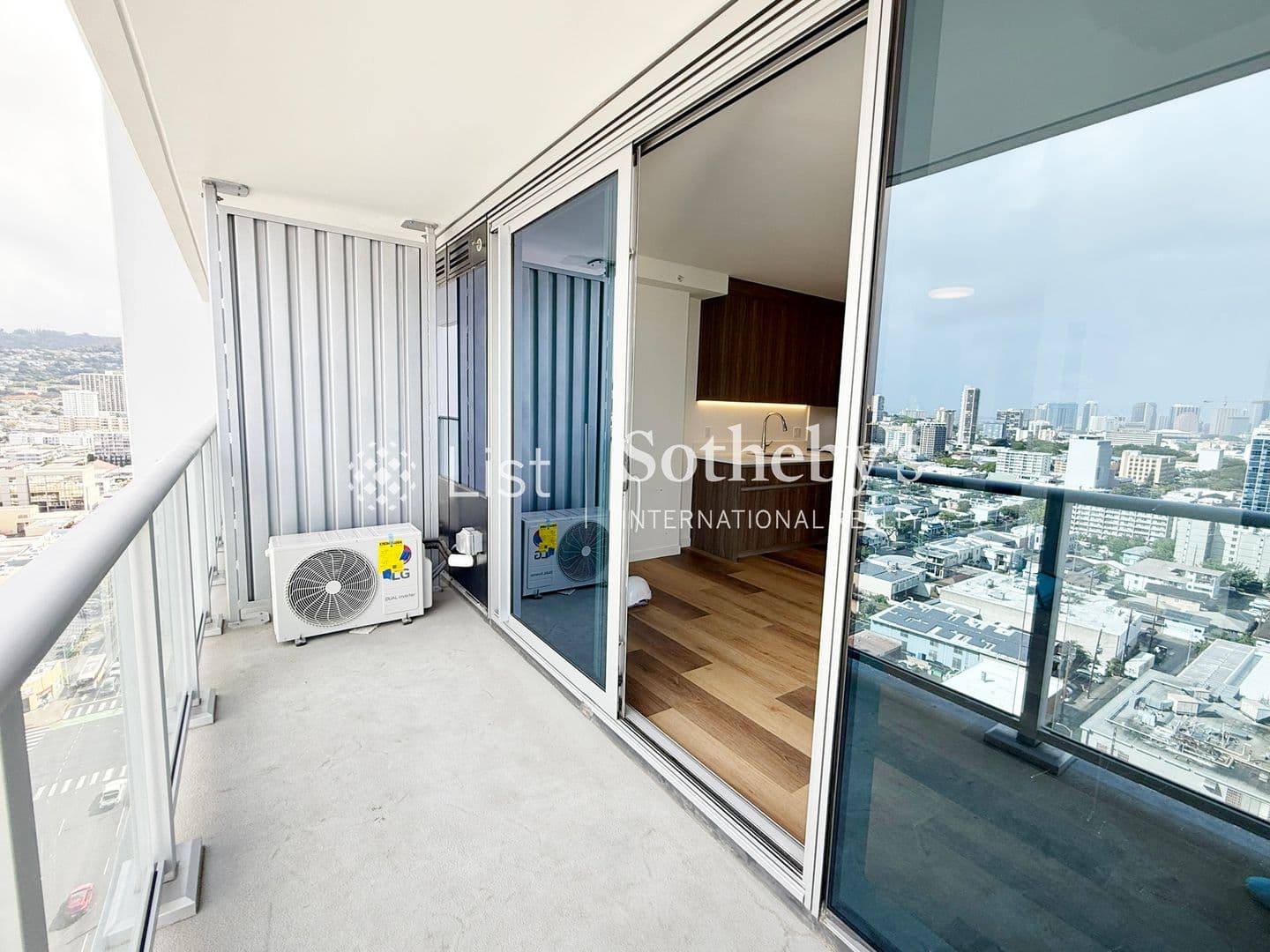 Honolulu Condo: 1515 Liona St. #2208L