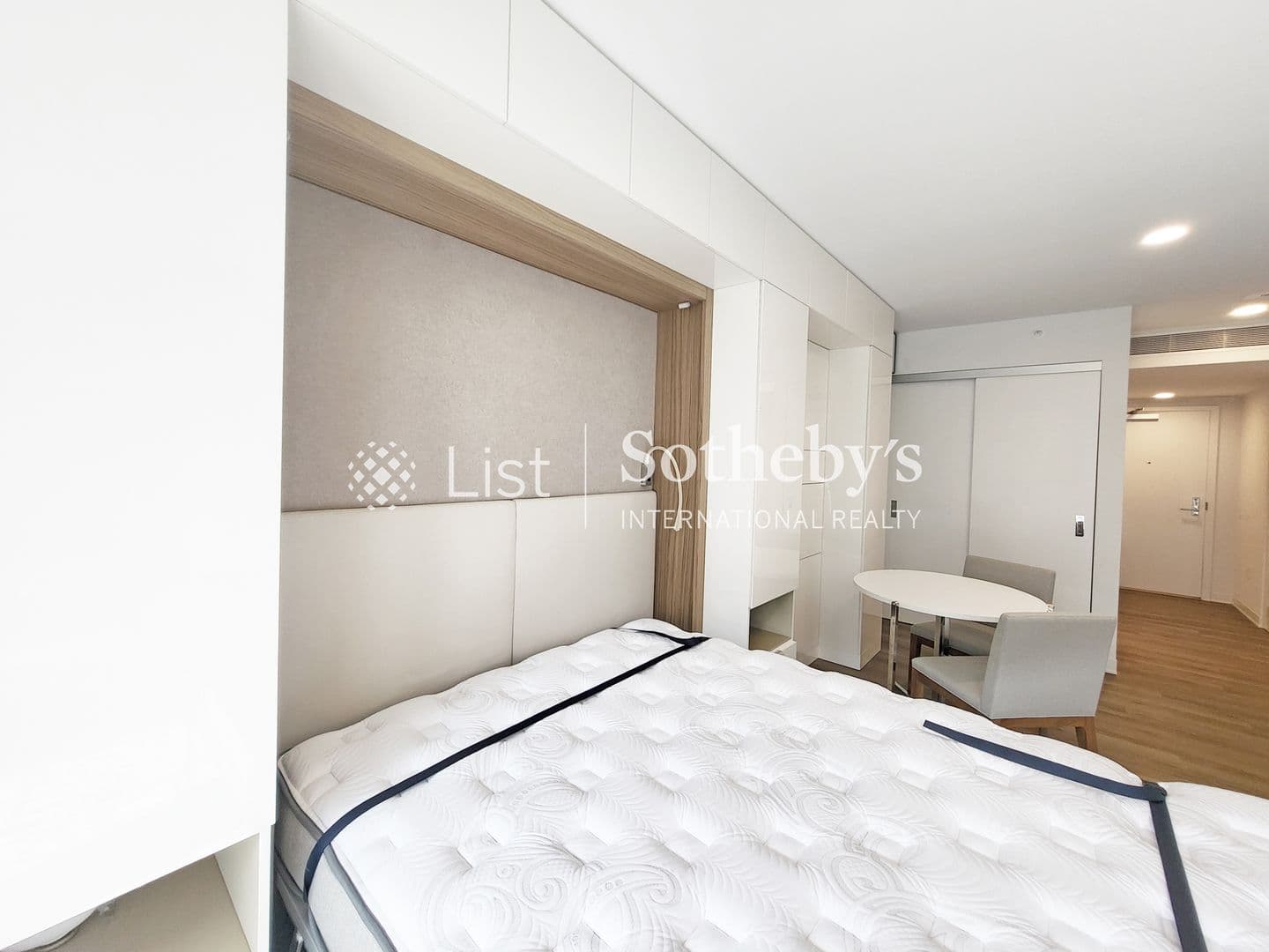 Honolulu Condo: 987 Queen St