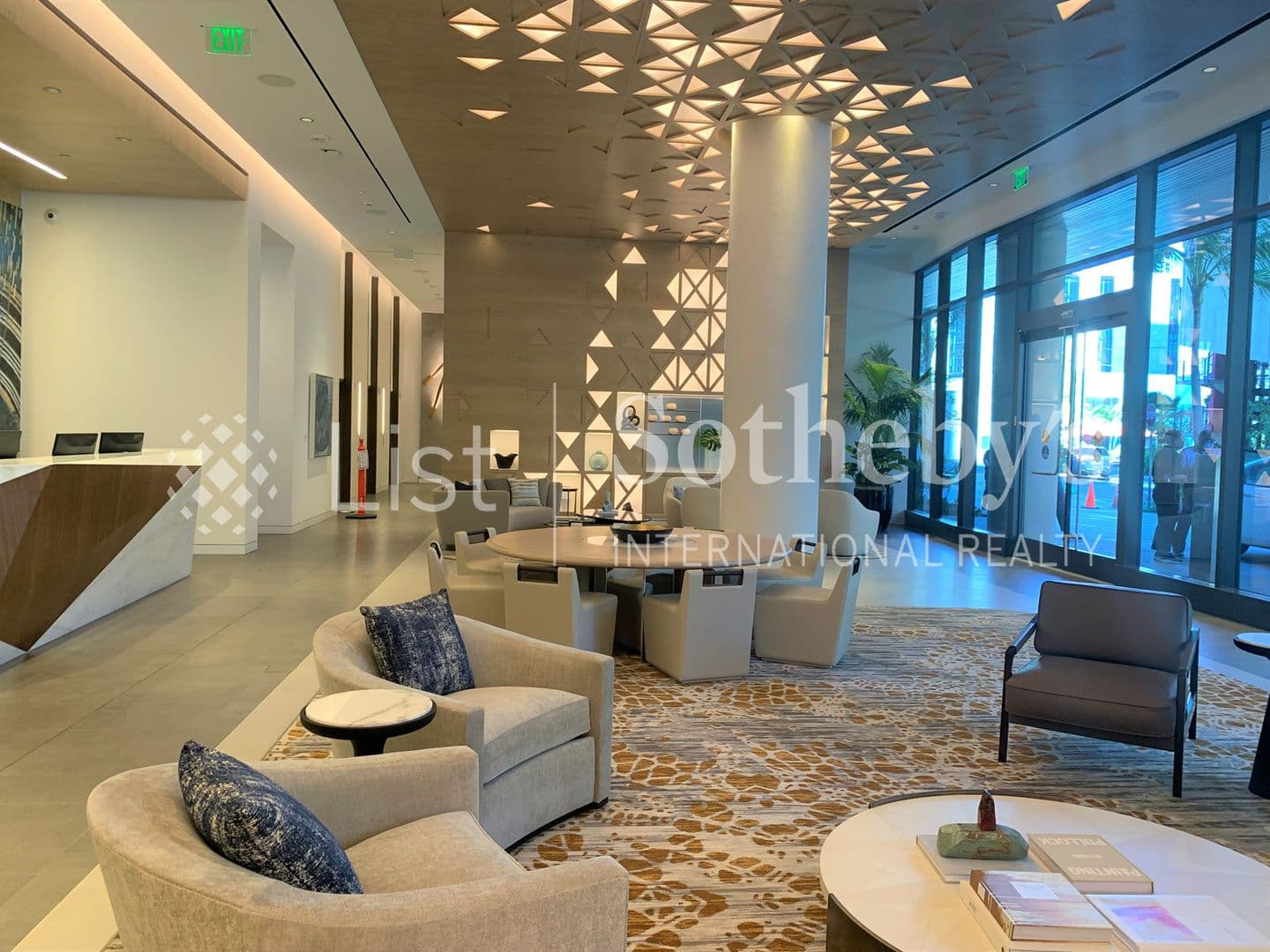 Honolulu Condo: 987 Queen St