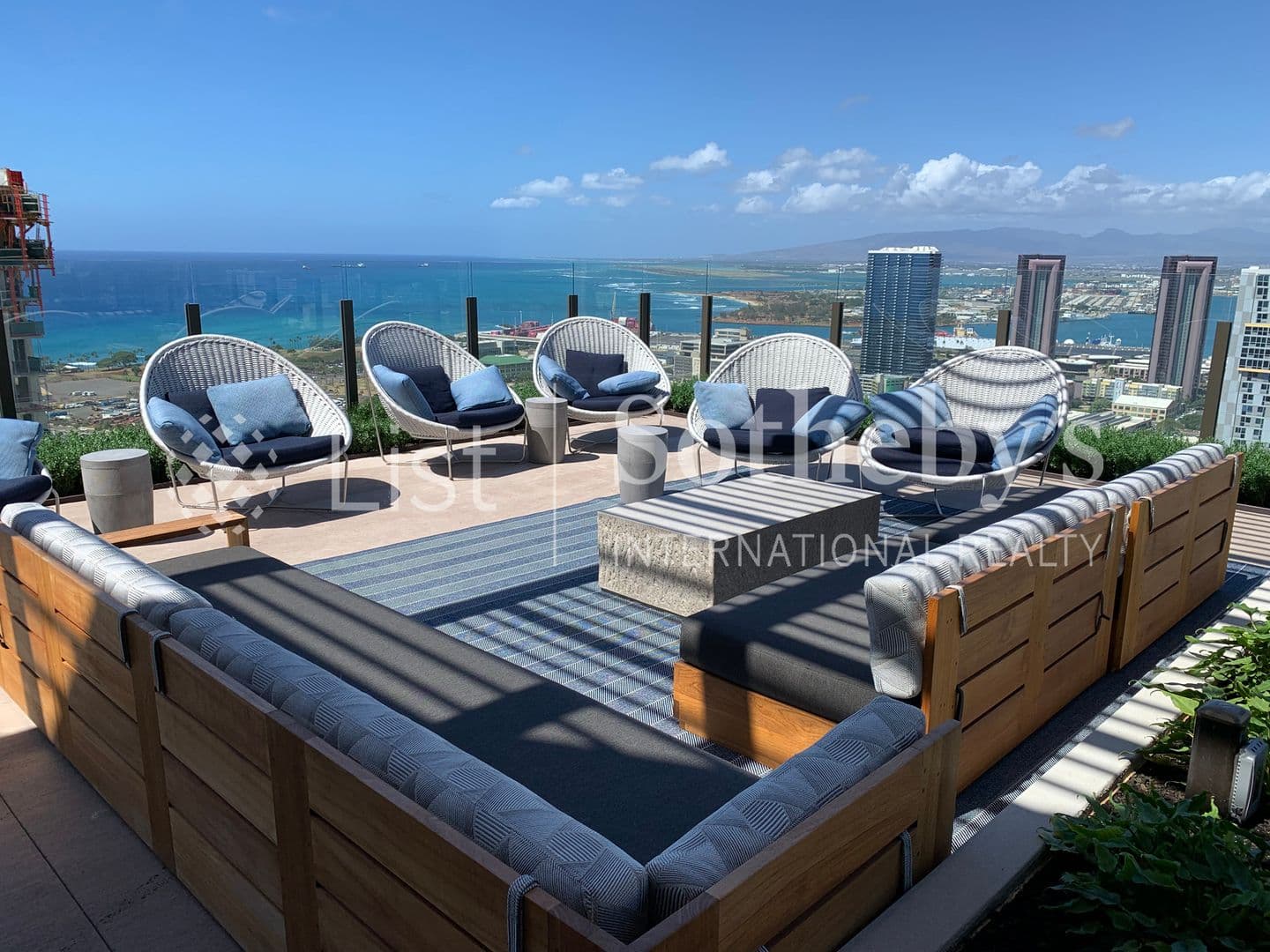 Honolulu Condo: 987 Queen St