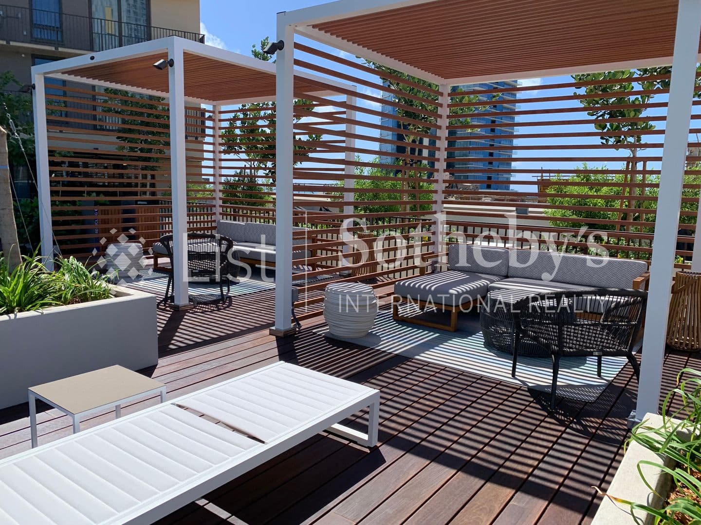 Honolulu Condo: 987 Queen St