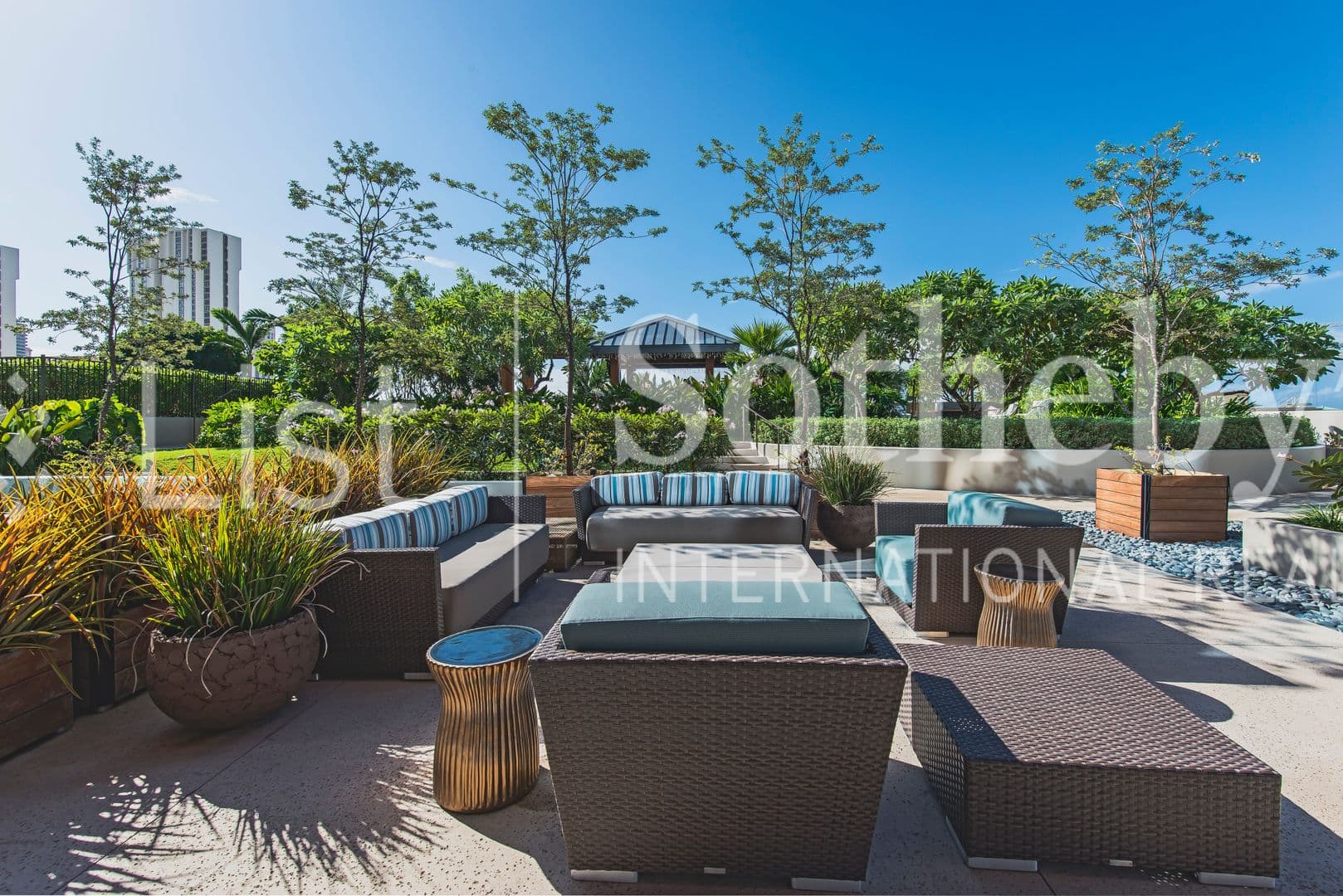 Honolulu Condo: 1555 Kapiolani Blvd #910