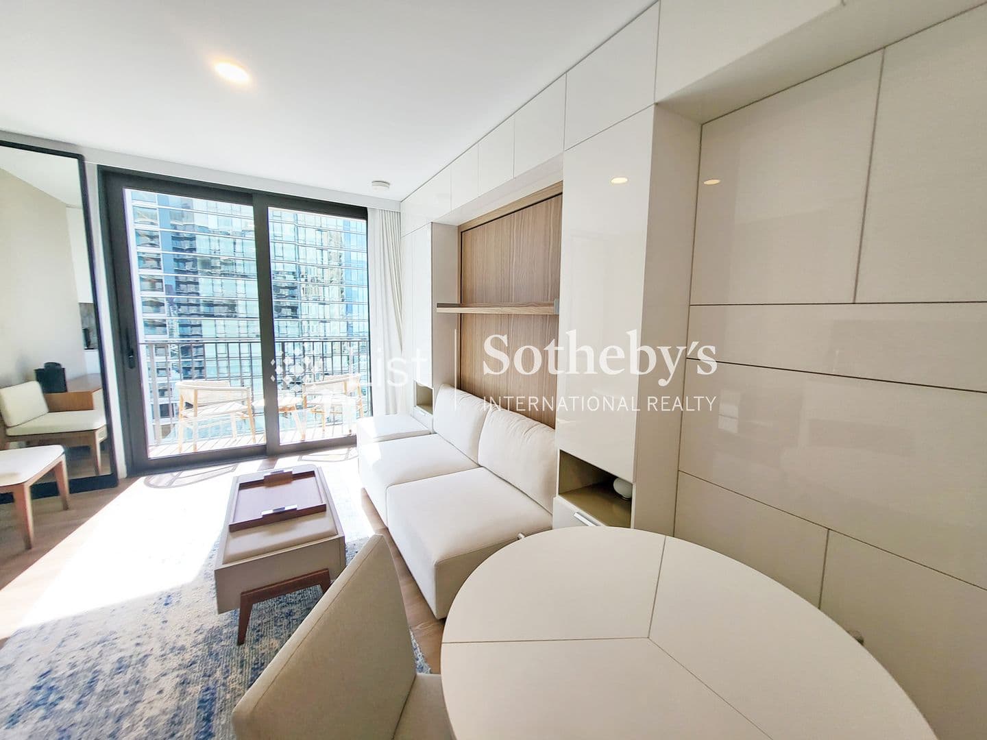 Honolulu Condo: 987 Queen St