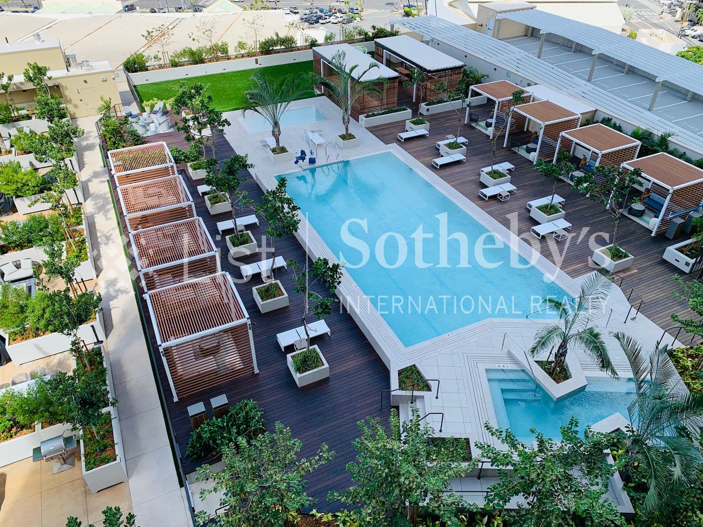 Honolulu Condo: 987 Queen St