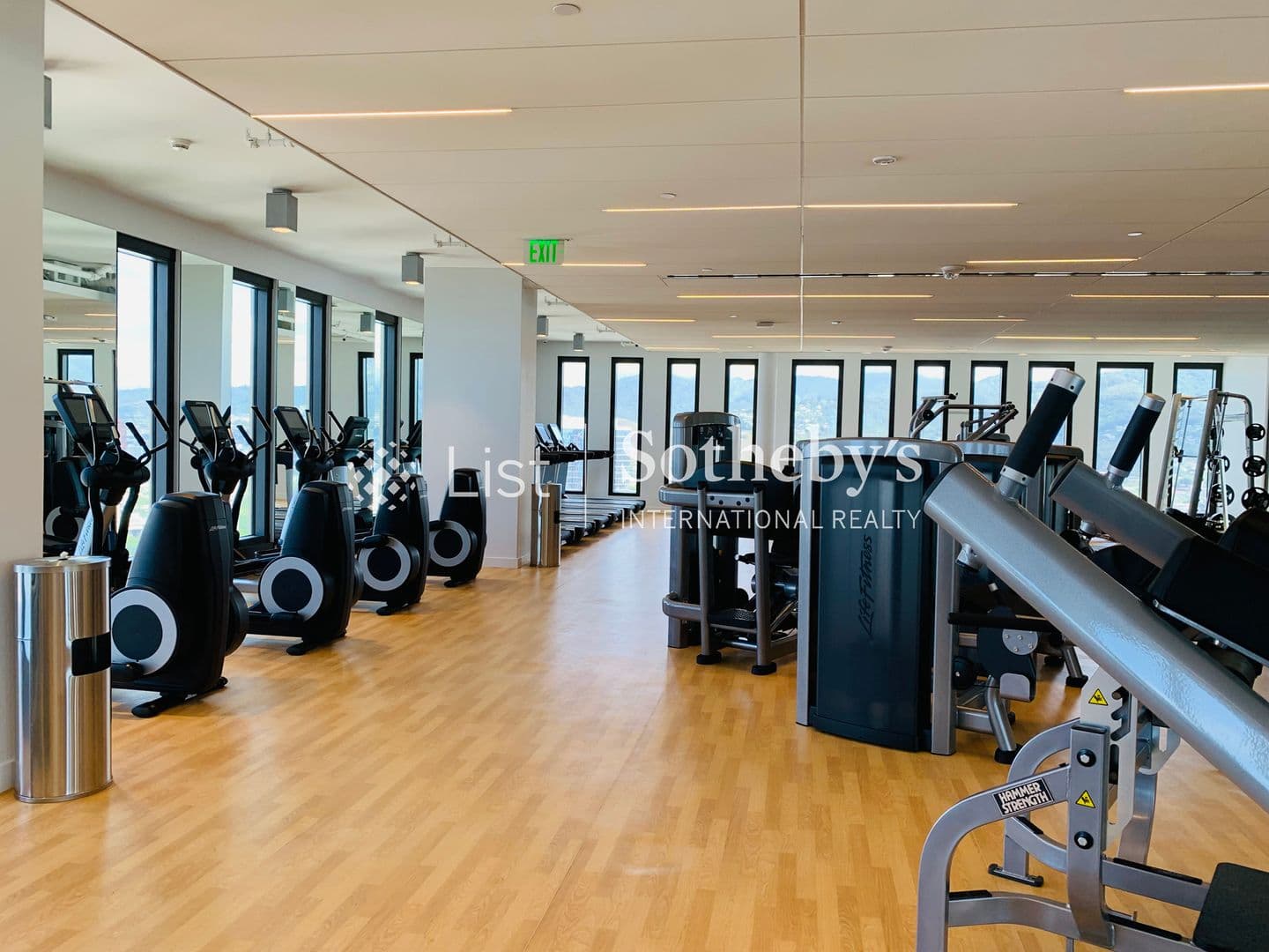 Honolulu Condo: 987 Queen st