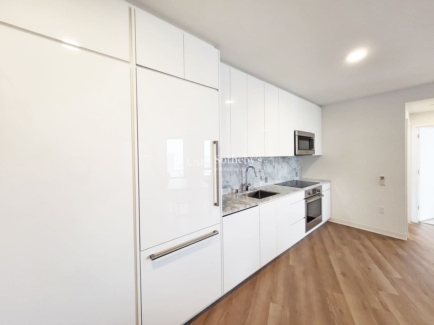 Honolulu Condo: 987 Queen Street #3713