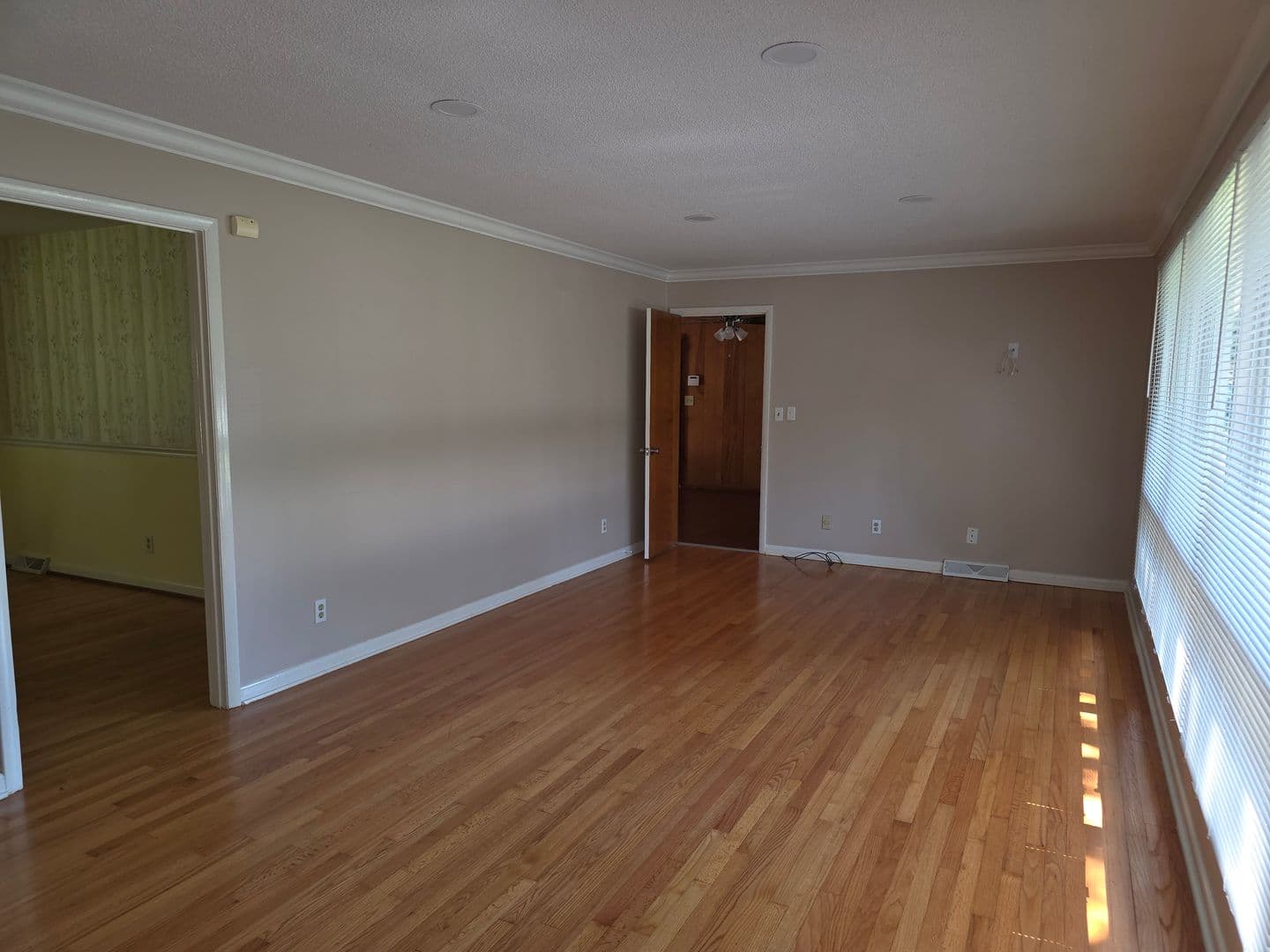 ORANGEBURG House: 3322 HART ST