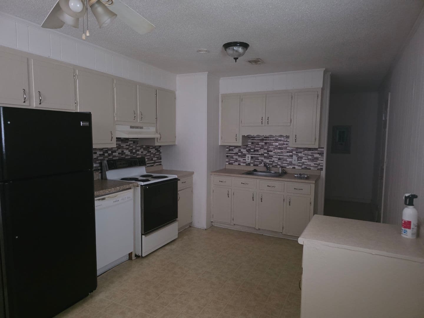 ROWESVILLE House: 440 CATTLE CREEK RD