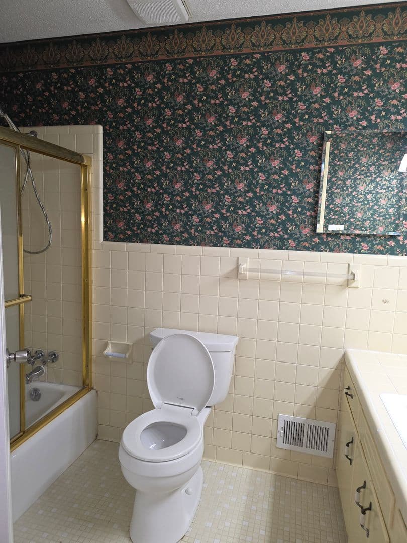 ORANGEBURG House: 3322 HART ST