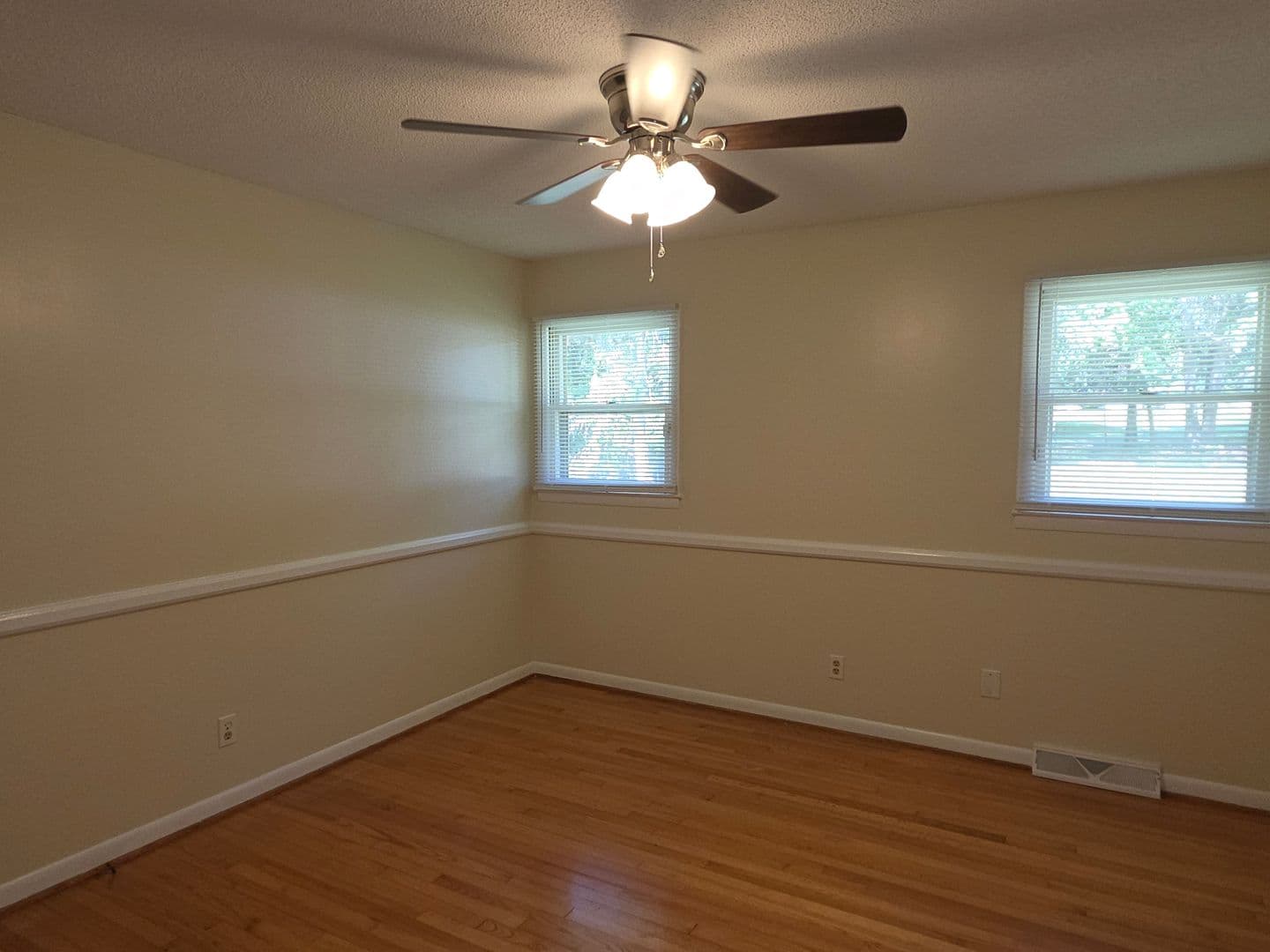ORANGEBURG House: 3322 HART ST