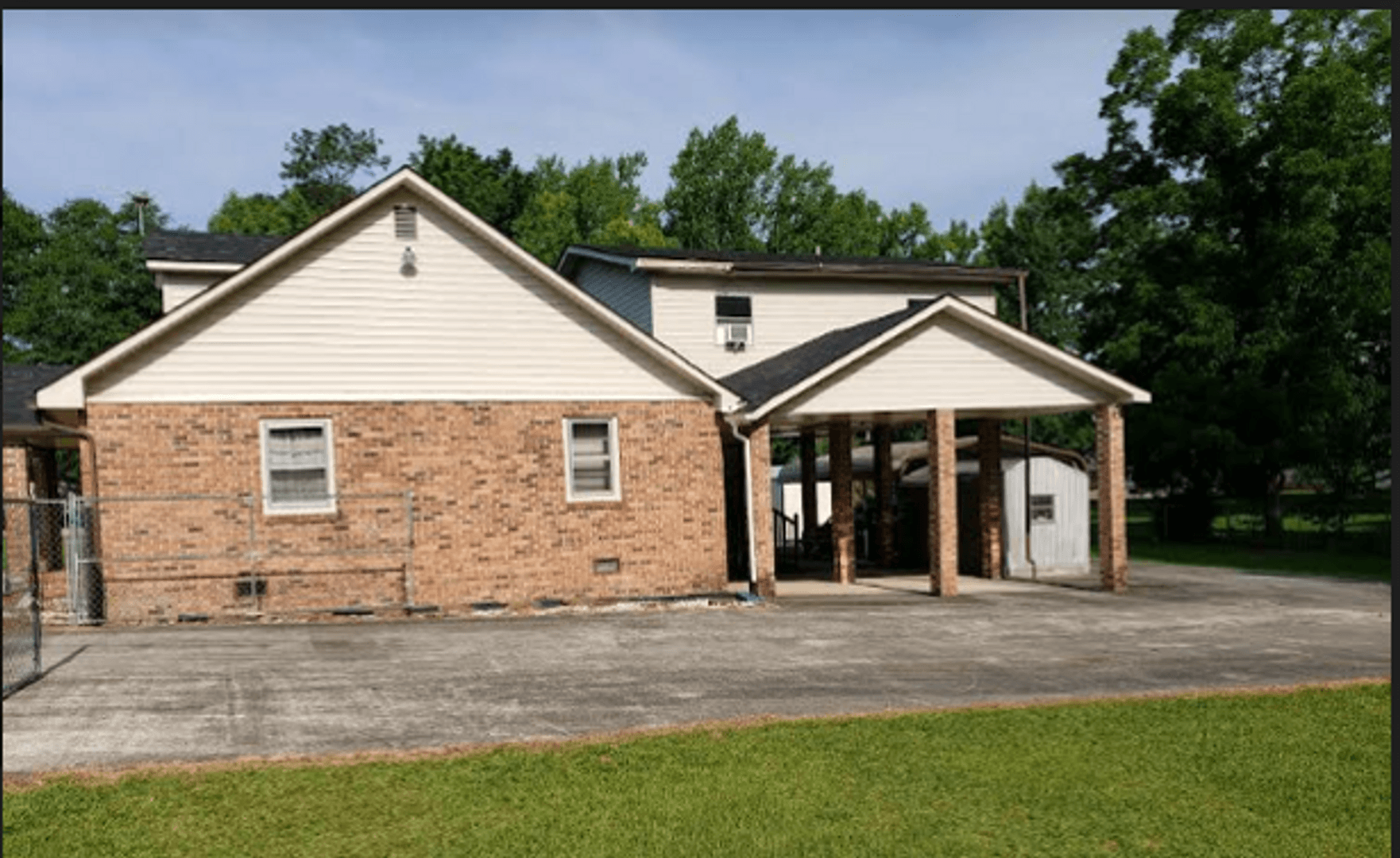 ORANGEBURG House: 1837 WILLIAMS STREET UPSTAIRS