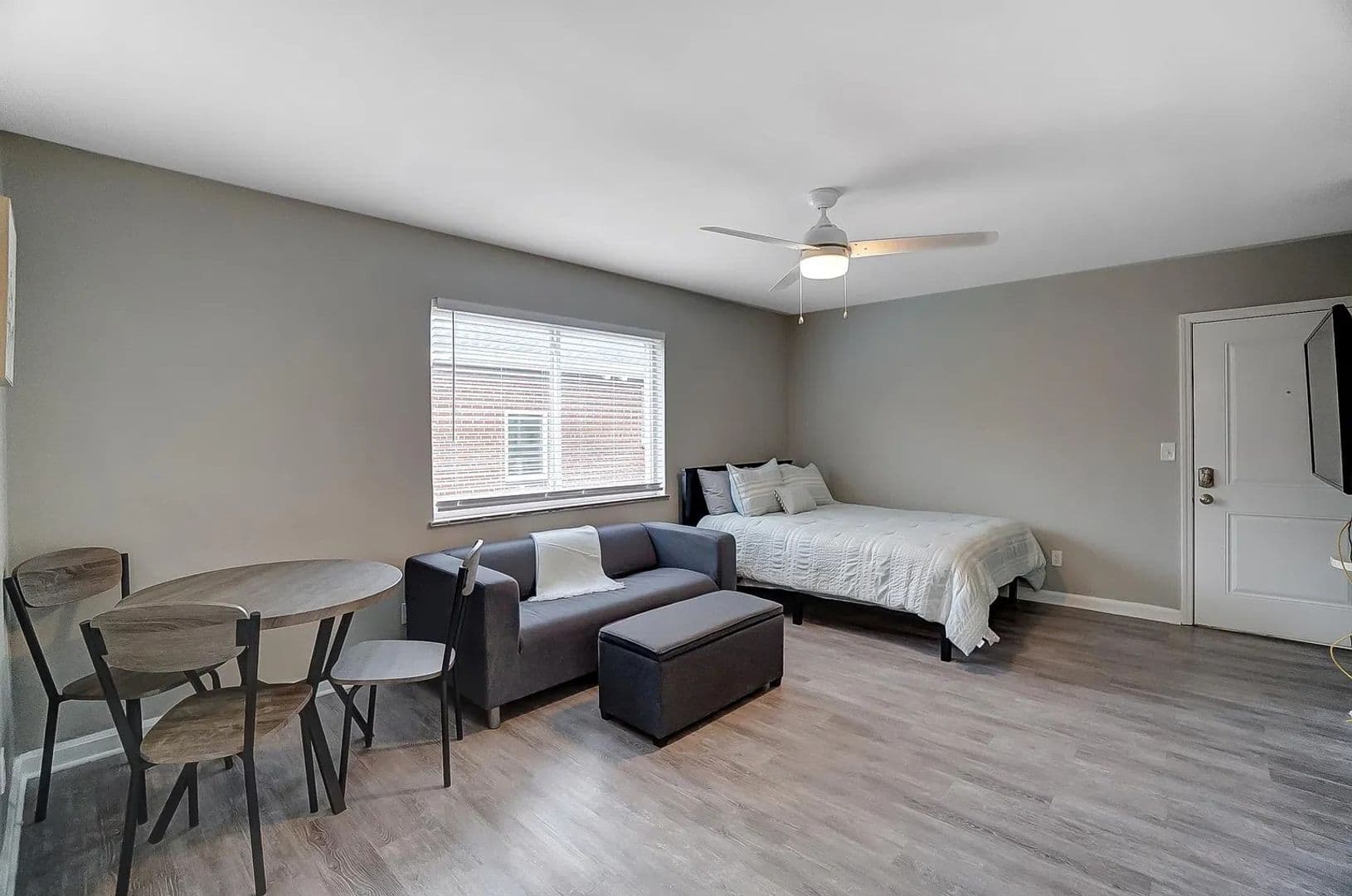Cincinnati Apartment: 334 Helen Street