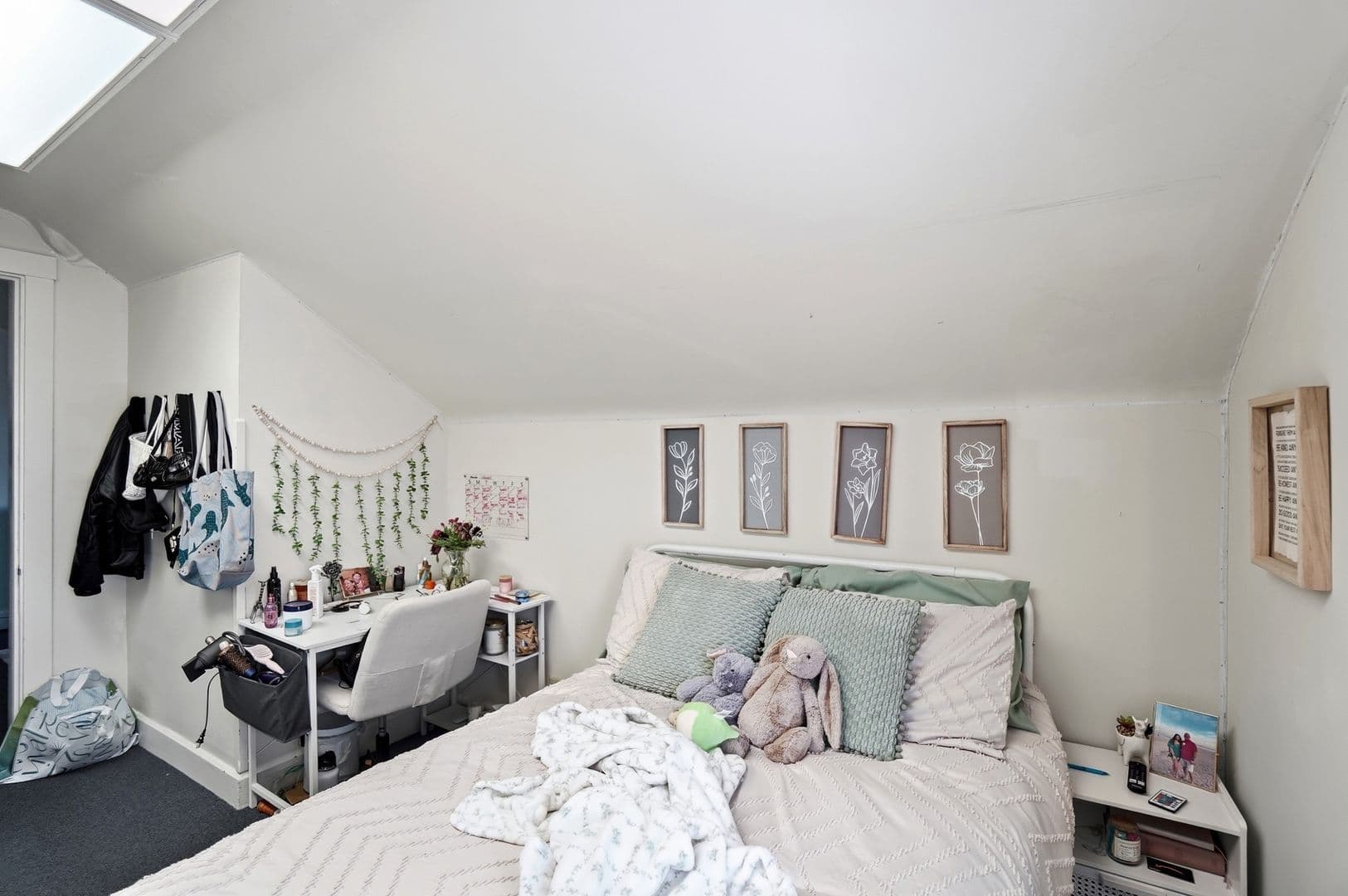 Cincinnati Apartment: 2406 Auburn Ave
